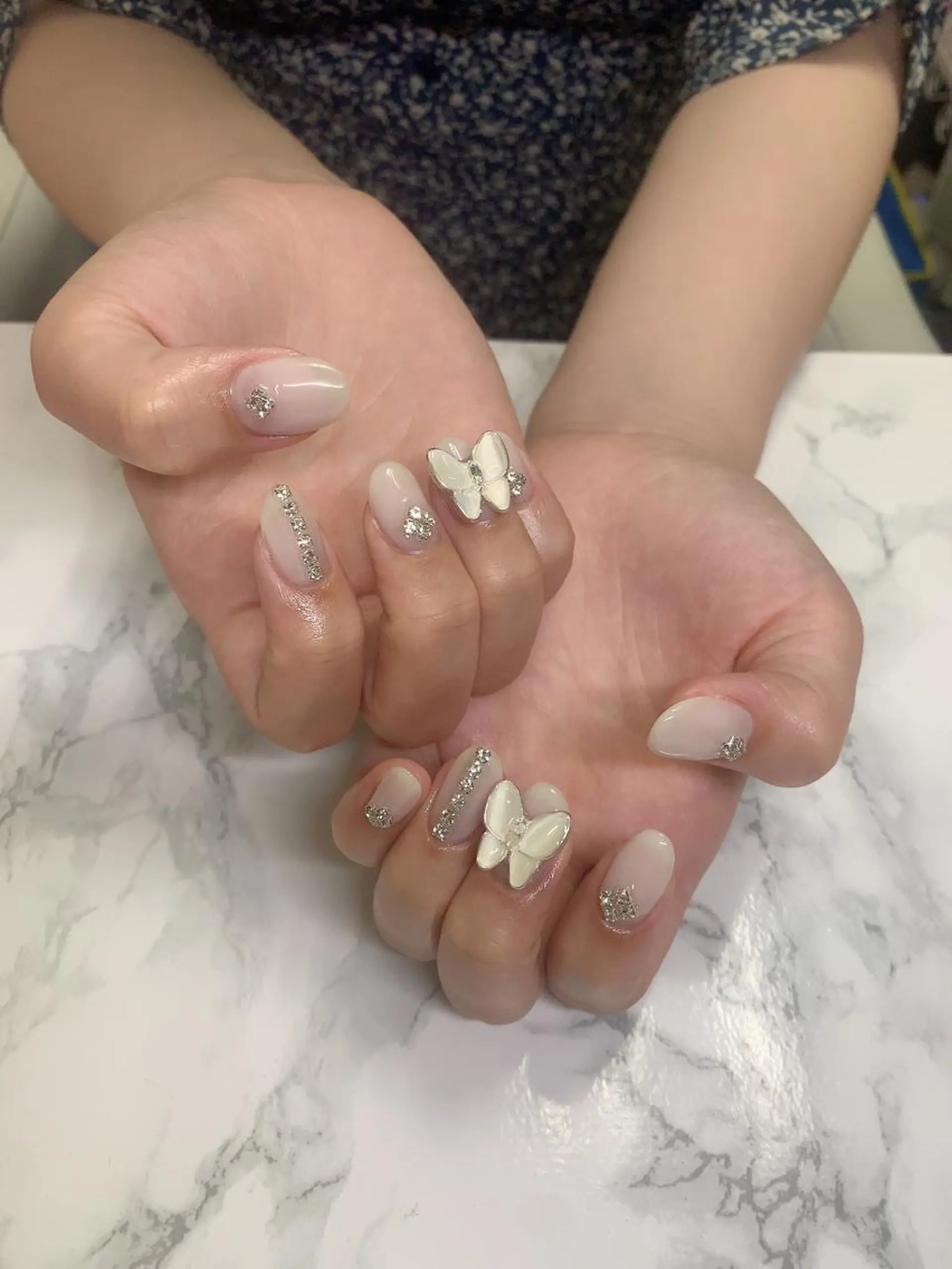 ネイル はな💎ネイル ワンホン、長さ出しのネイルデザイン