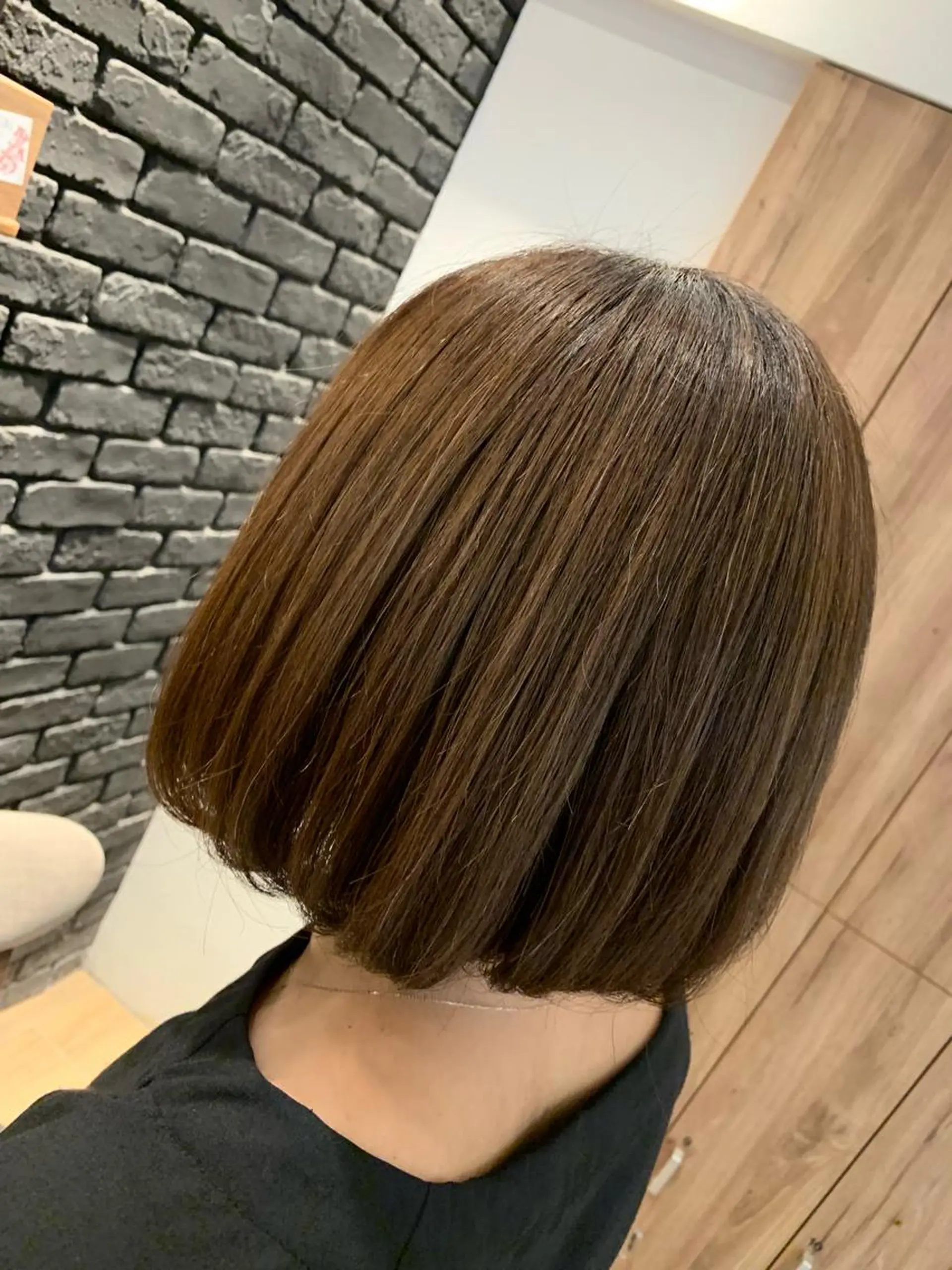 ショート カラー Rever Tokyo所属・コンドウ サラのヘアスタイル