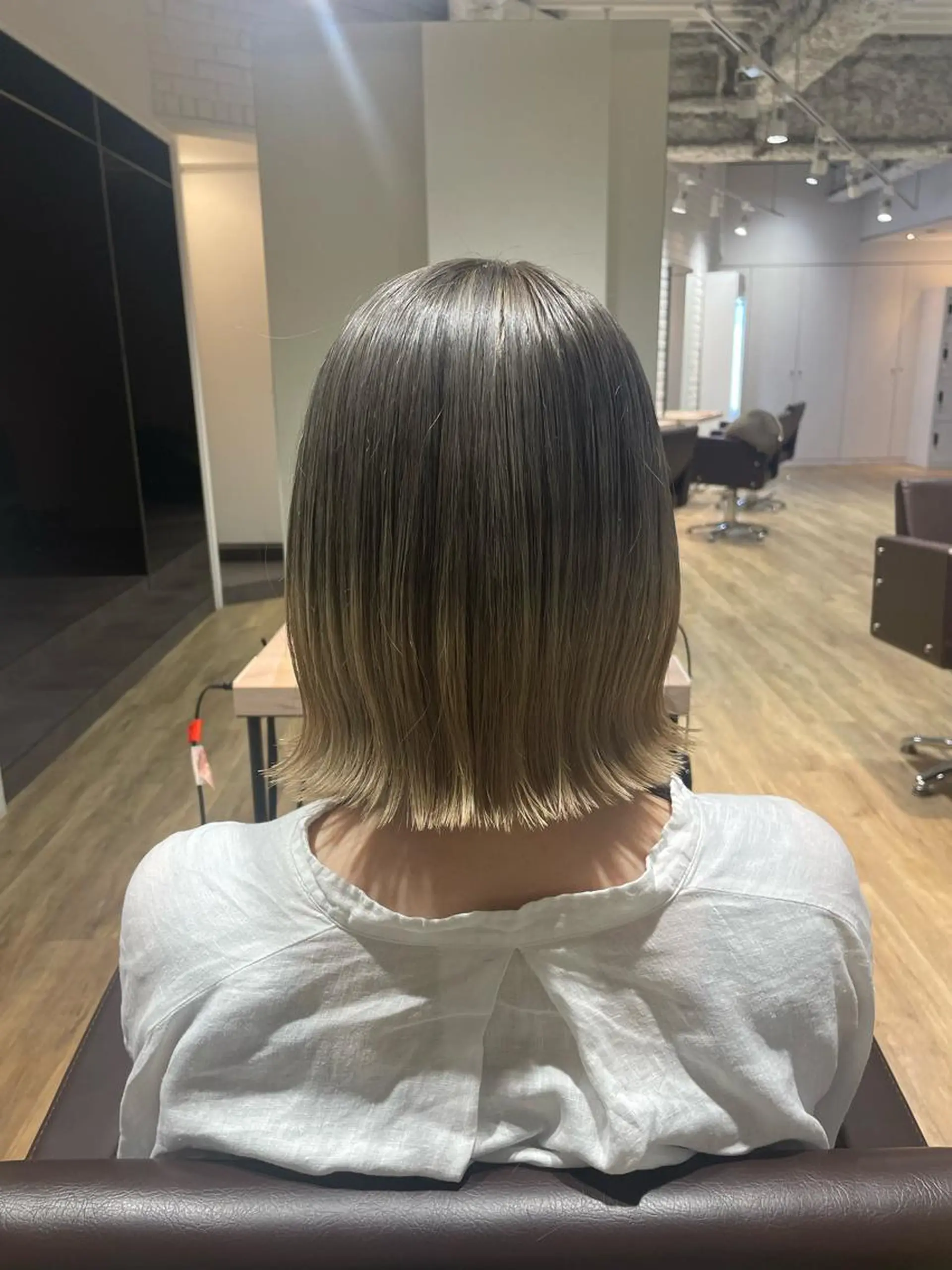 ミディアム 前田 菜奈子のヘアスタイル