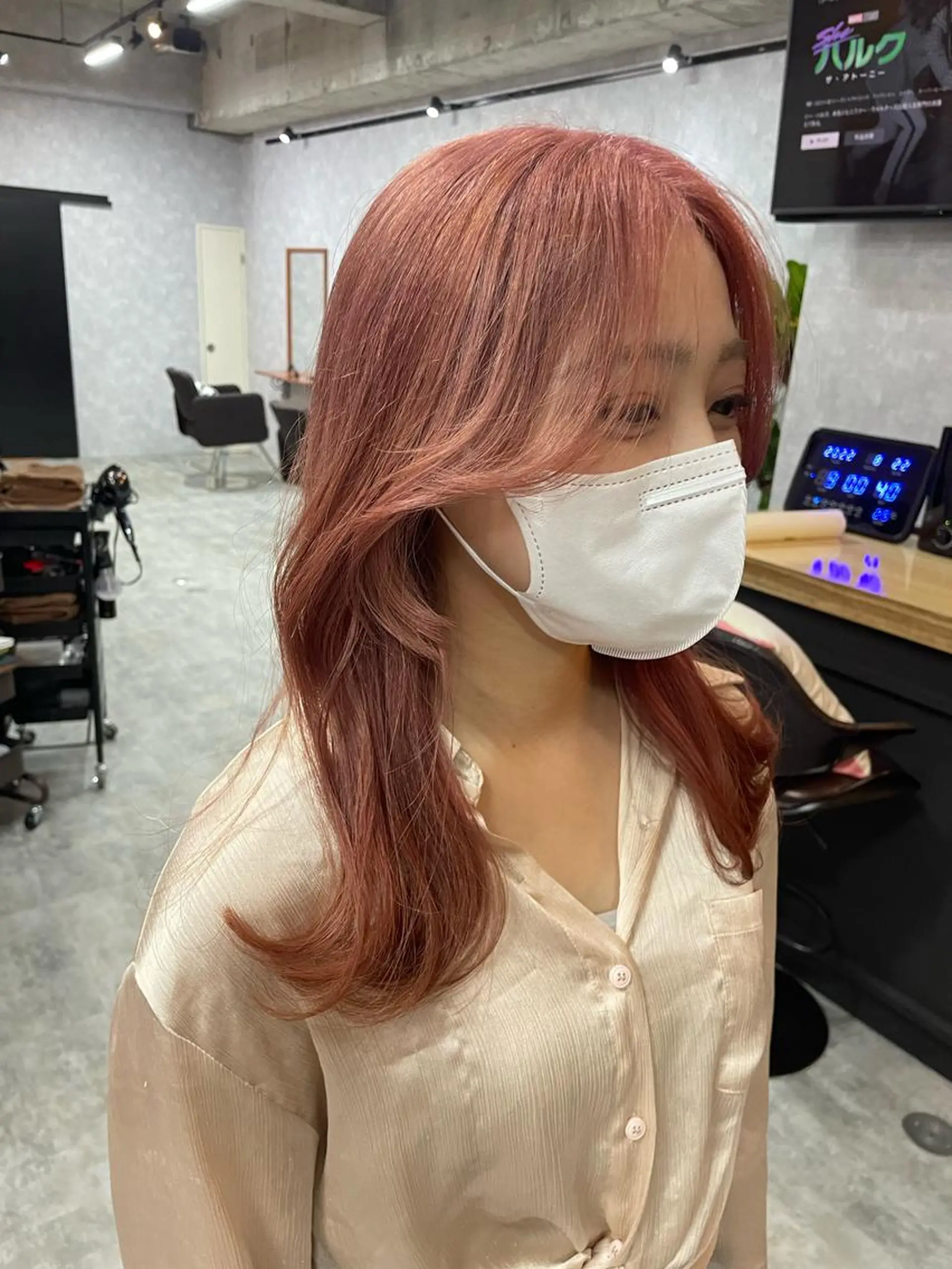 ミディアム アッシュ 韓国風カラー ボブ ハイライト 韓国風ヘア andKおもろまち店 艶ダブルカラー✨のヘアスタイル