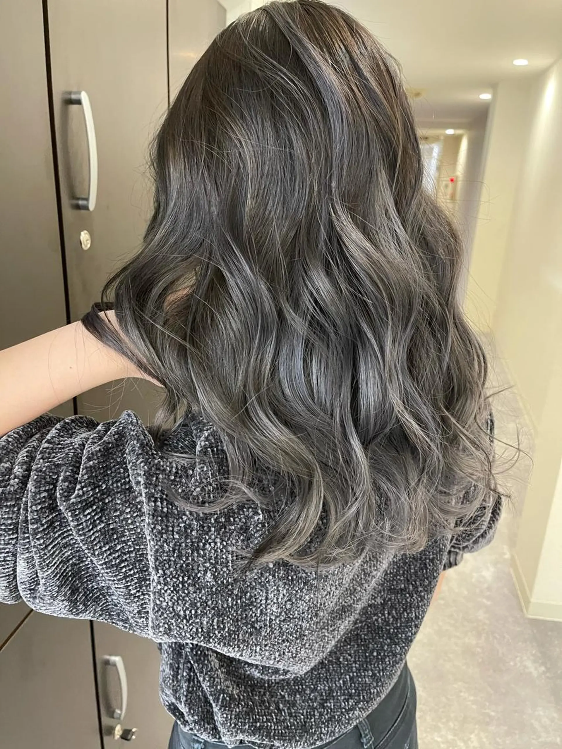 ロング ハイライト レイヤーカット H (エイチ) 烏丸御池店のヘアスタイル