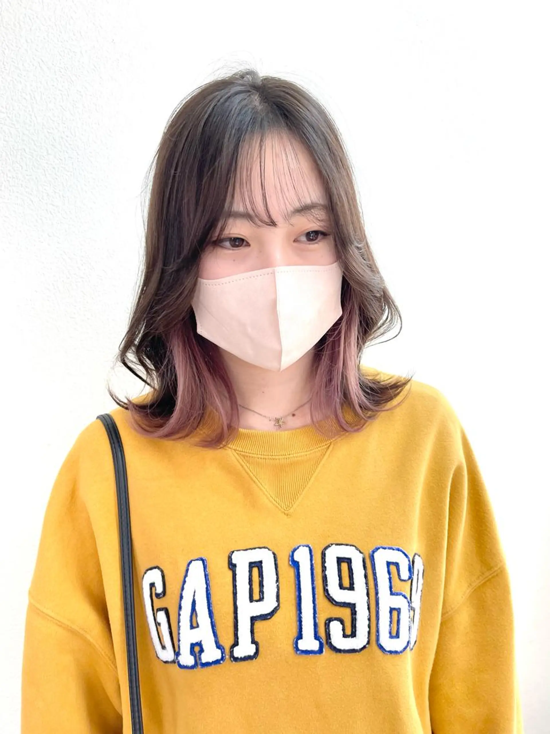 ミディアム 顔まわりレイヤー 顔周りカット レイヤーカット 伊藤 一樹のヘアスタイル