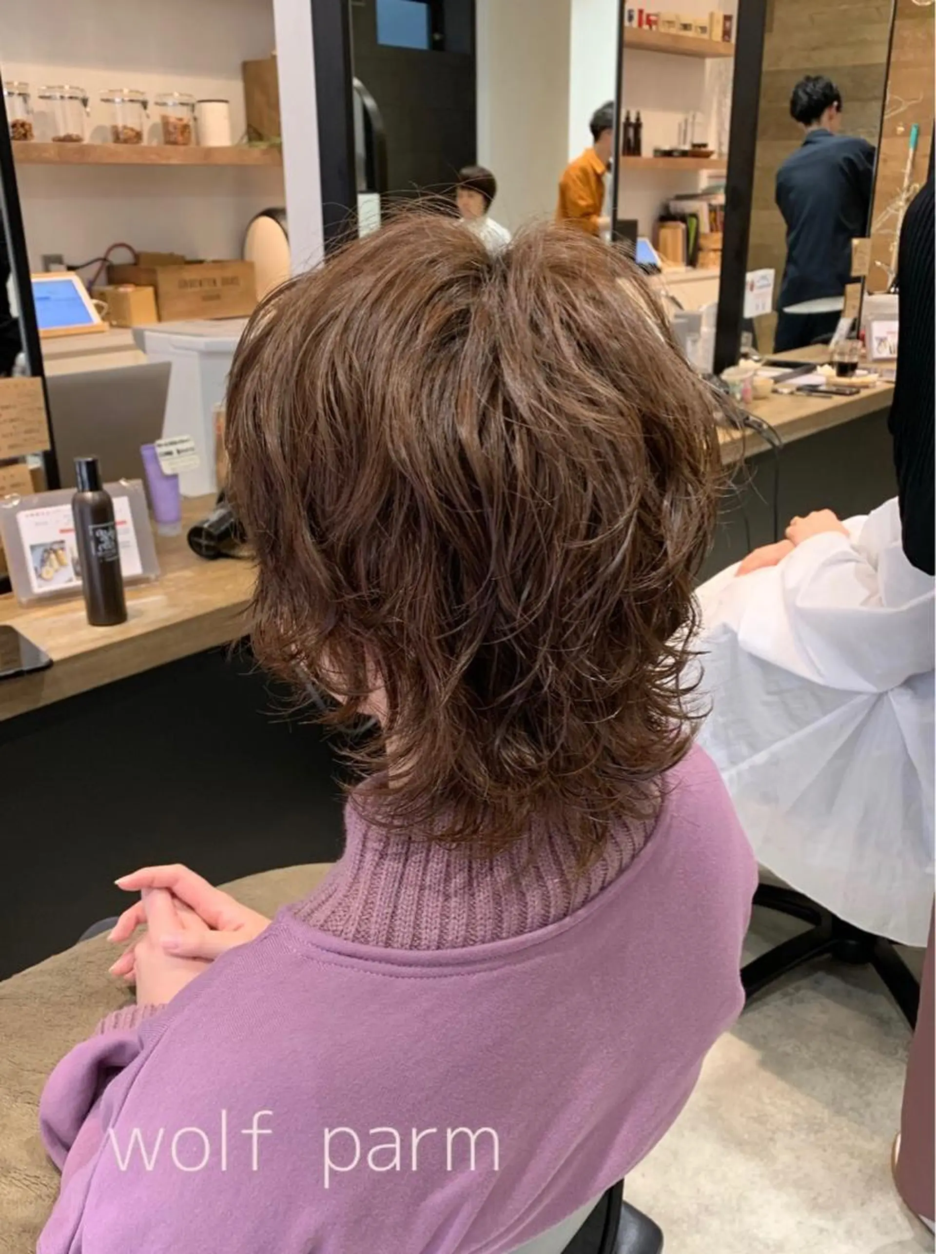 ミディアム パーマ ヘアアレンジ ミディアムパーマ ウルフカット カット パーマ トリートメント 似合わせレイヤー/ 美髪縮毛矯正/ミナエのヘアスタイル