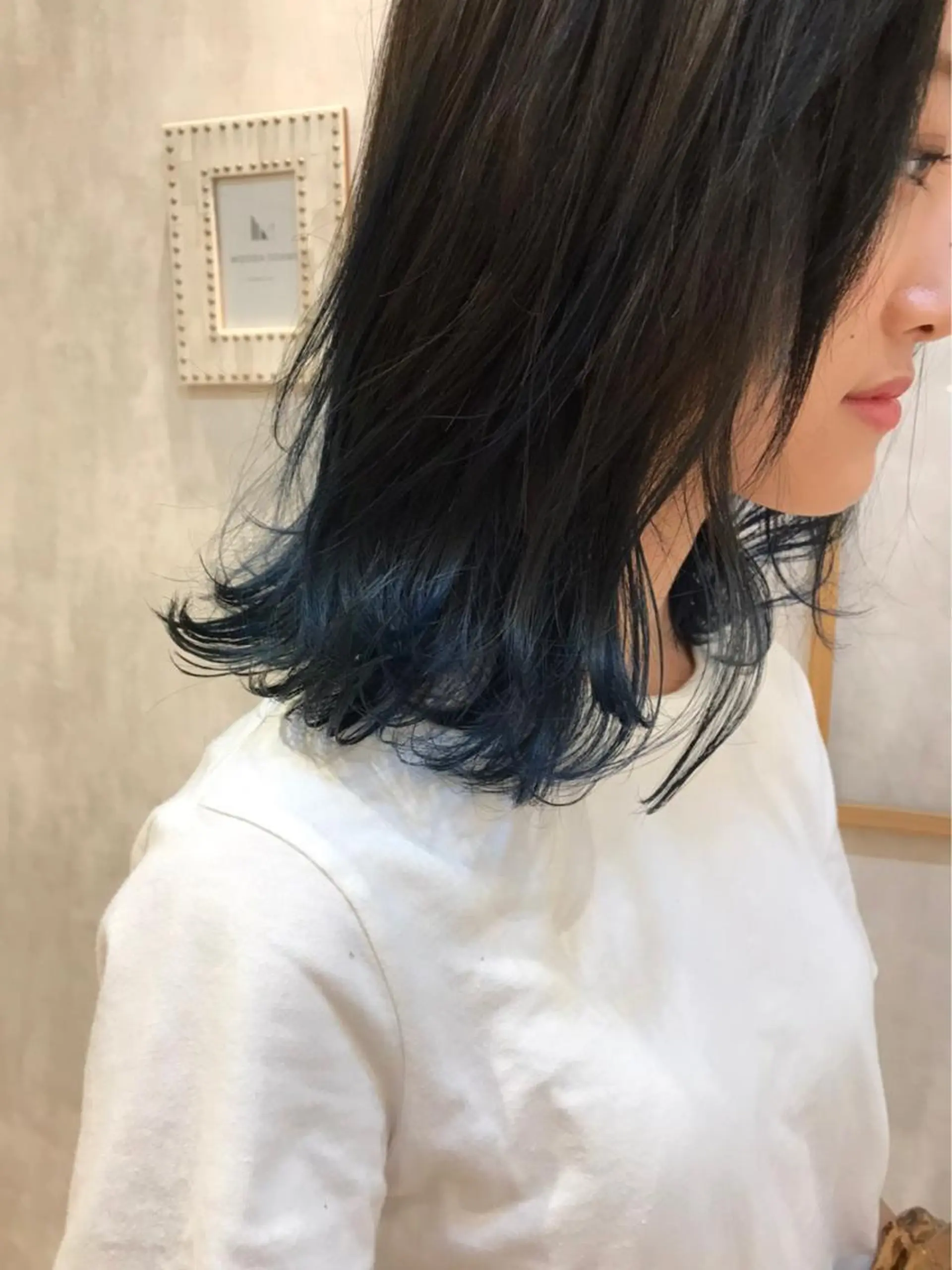 ミディアム カラー 吉原 由菜のヘアスタイル