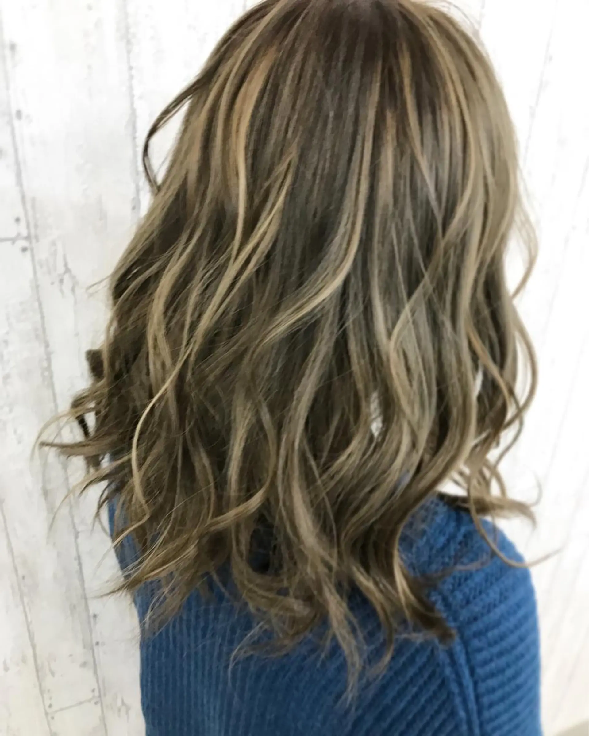 セミロング ハイライト ヘアカラー kazufumi ..のヘアスタイル