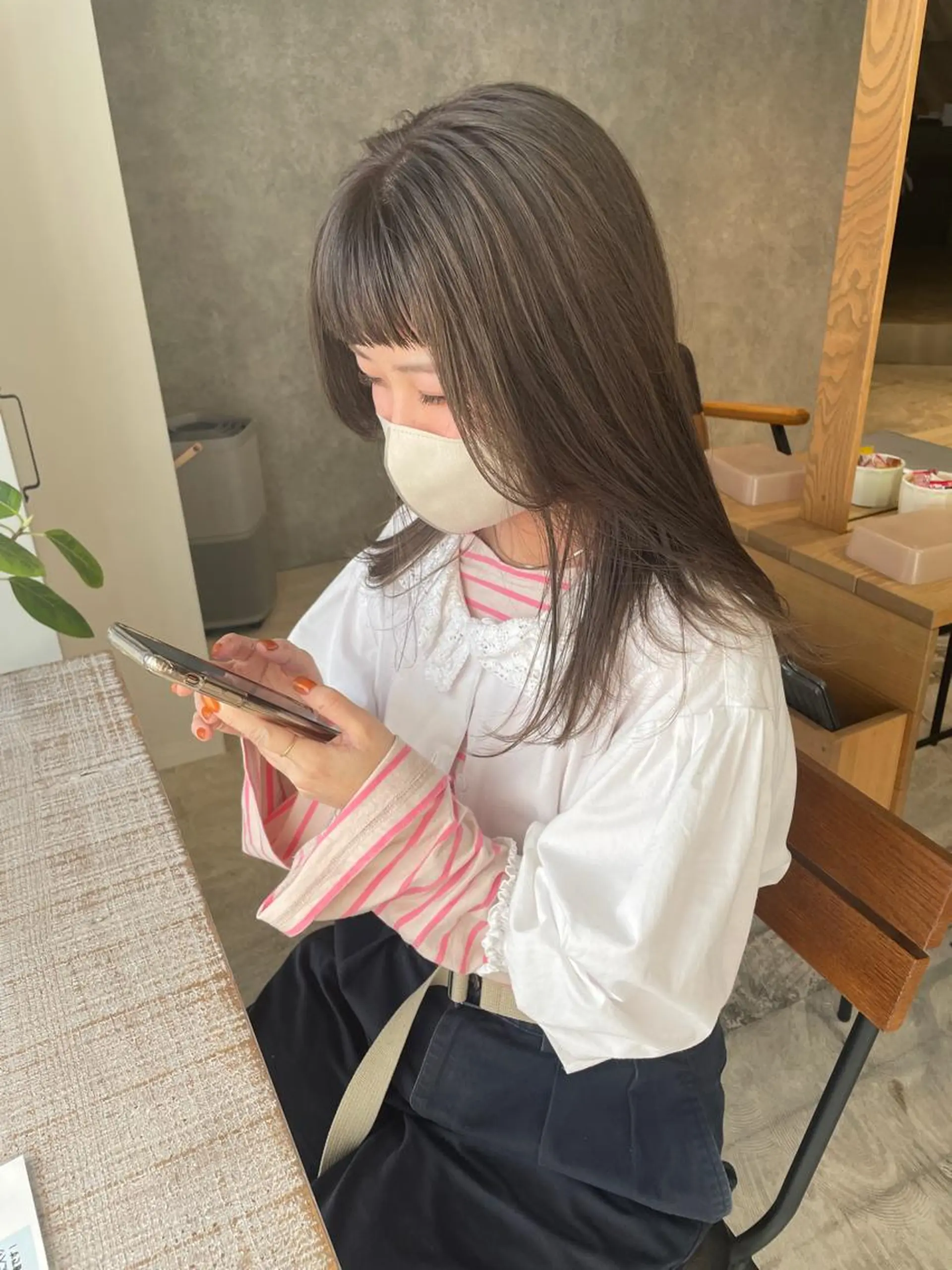 ロング カラー 東 みのりのヘアスタイル