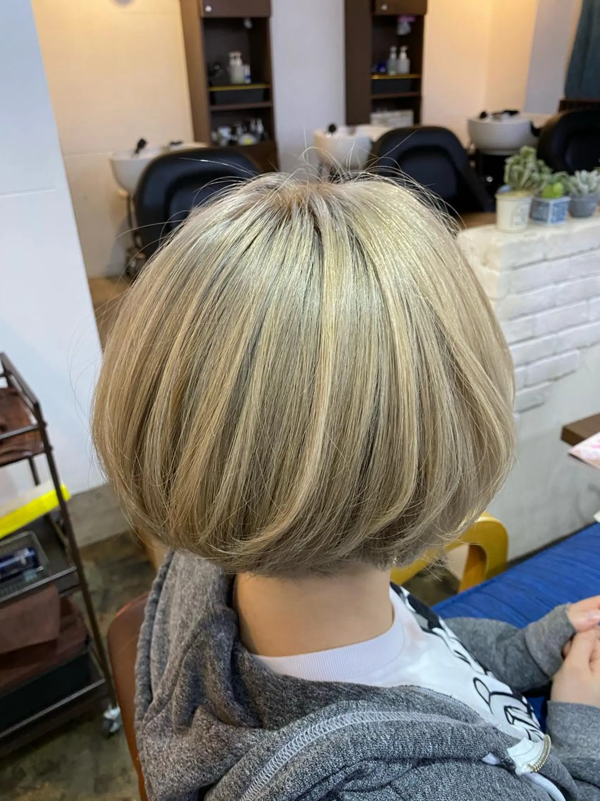 ショート カラー ヘアアレンジ 【艶髪×韓国風】 毛流れ職人 RYOのヘアスタイル