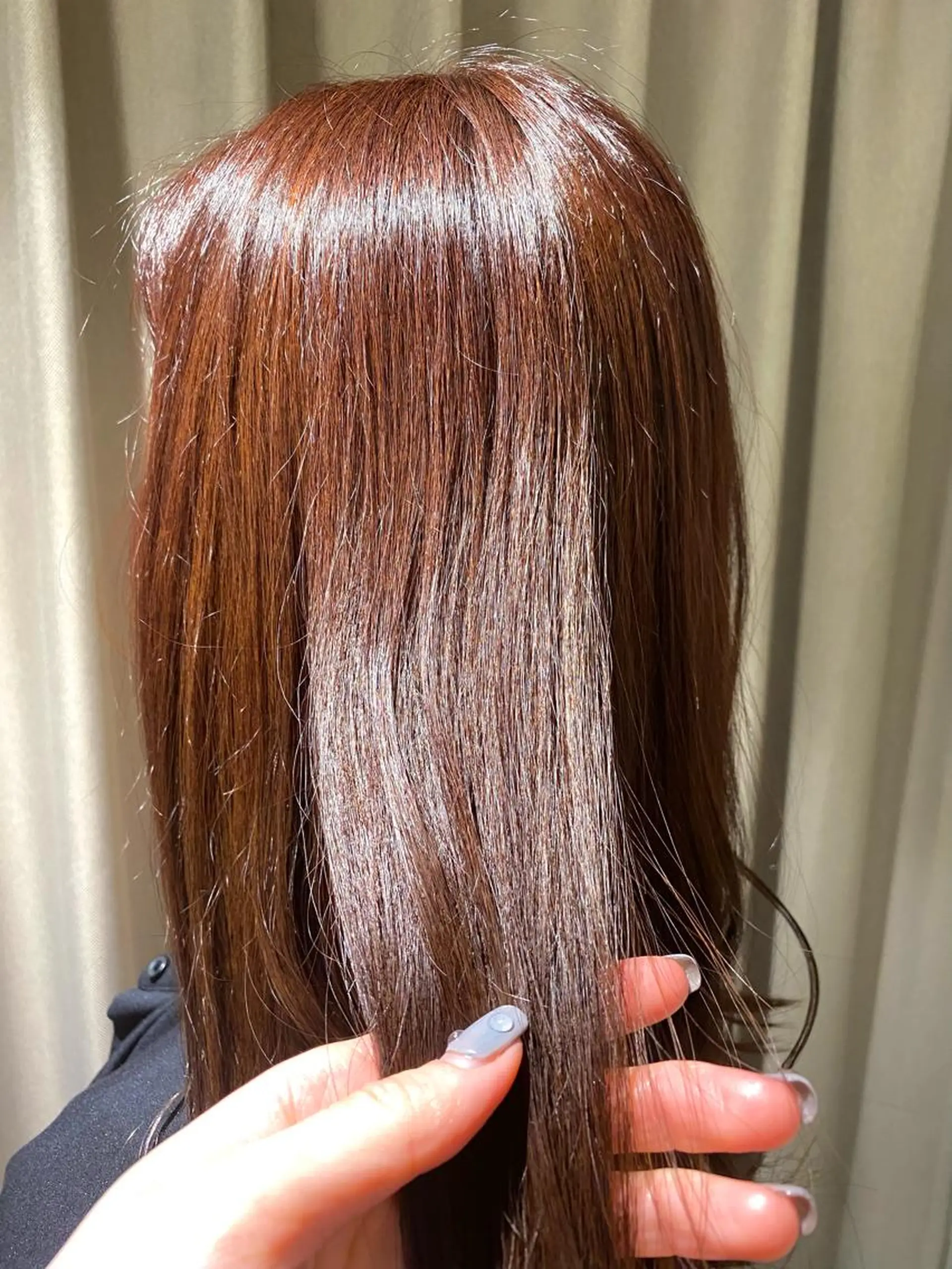 セミロング カラー maco .のヘアスタイル