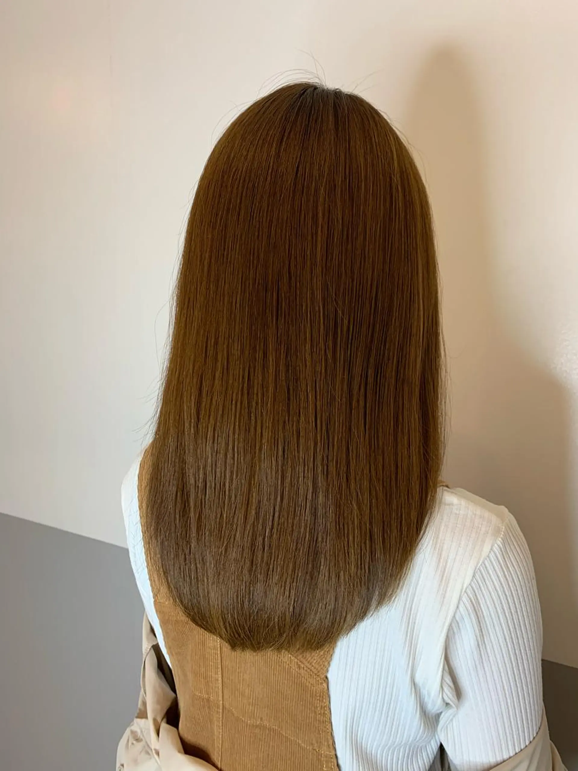 ミディアム カラー ミディアムパーマ ブリーチ トリートメント トップ スタイリストのヘアスタイル