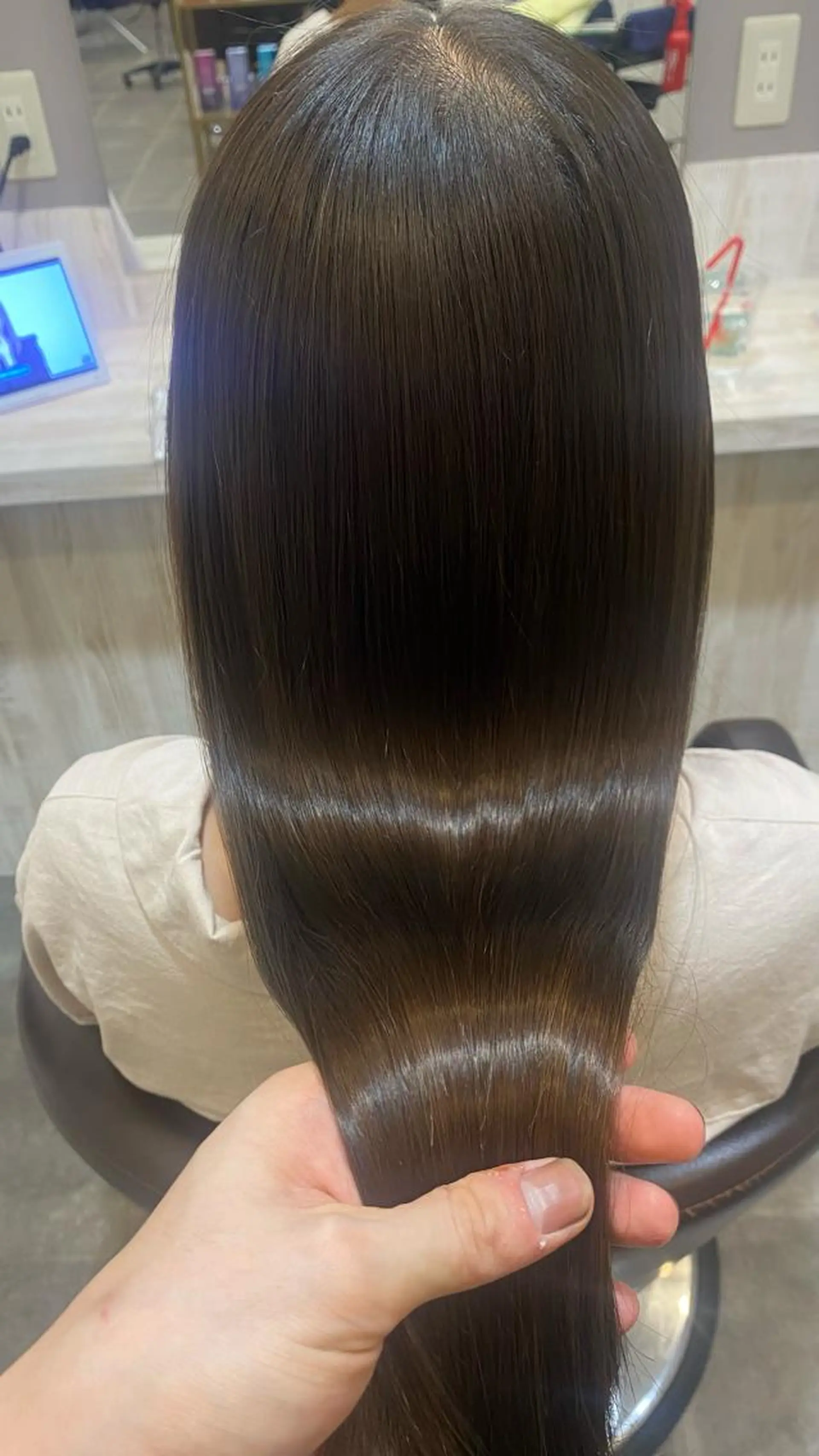 ロング マスイ カイセイのヘアスタイル