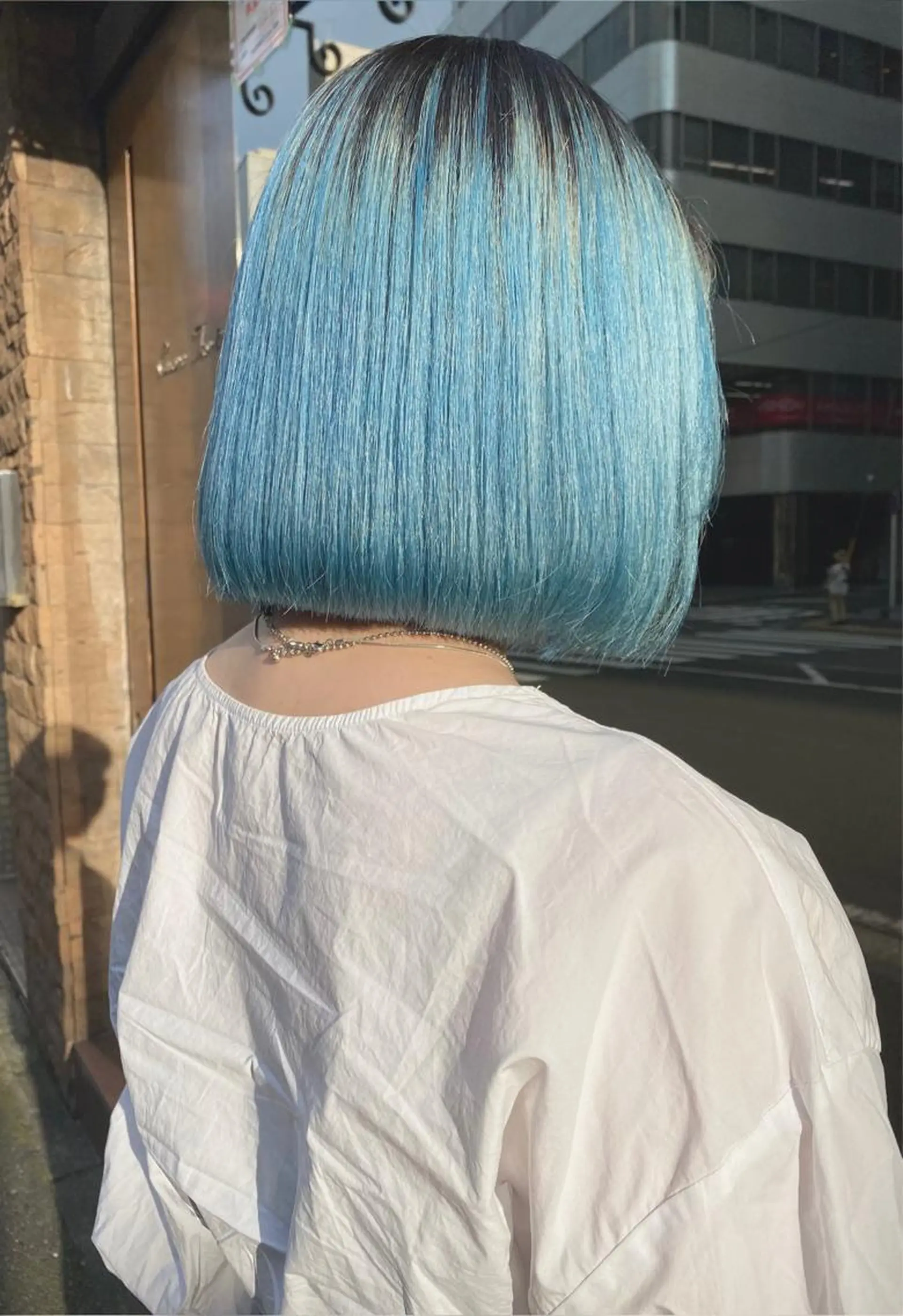 ショート ハイトーン/ ボブ 中村麟のヘアスタイル