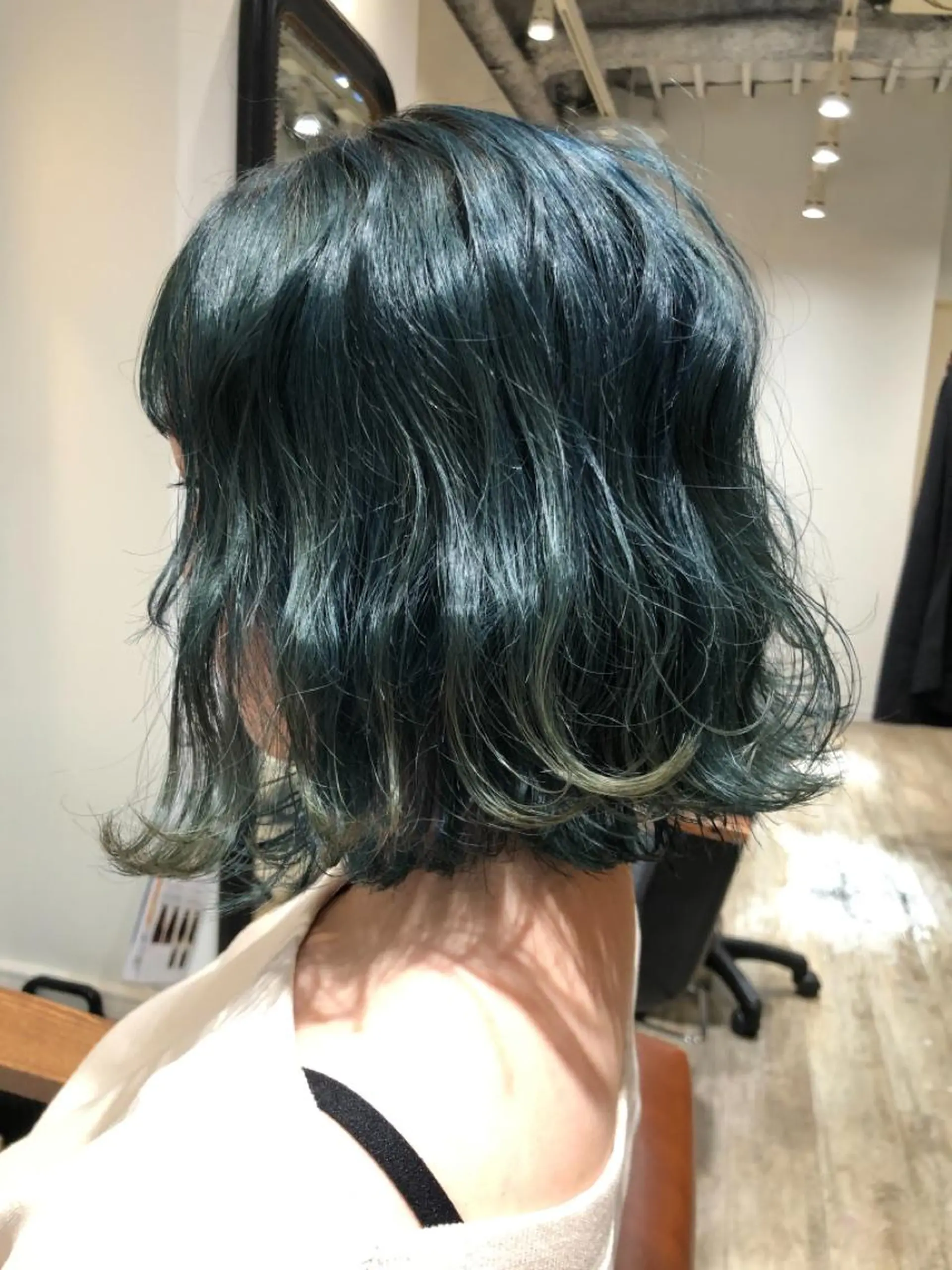 ミディアム カラー ゆう🫧 透明感/ハイトーンのヘアスタイル