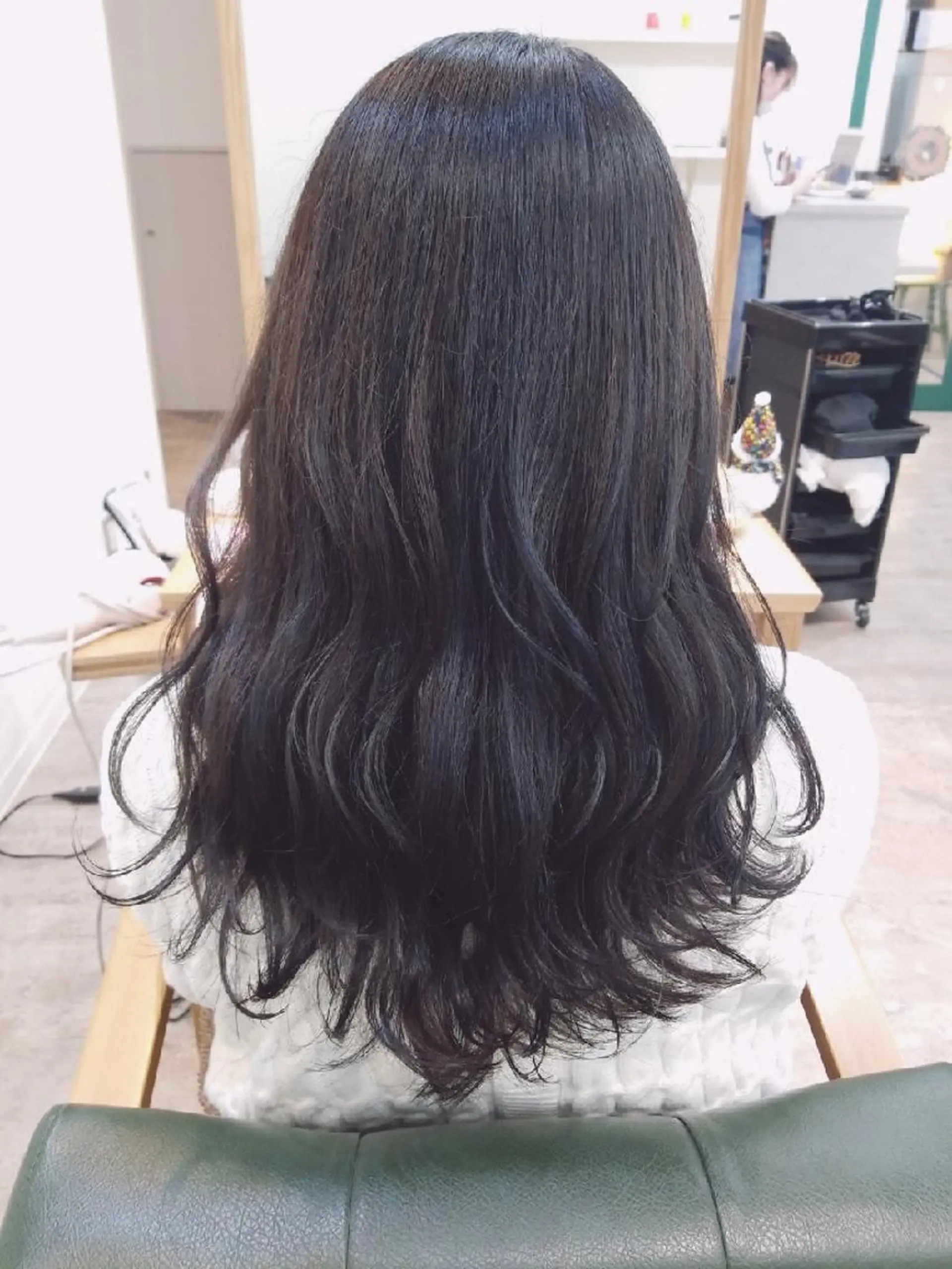 ロング ハイライト カット ヘアカラー トリートメント すずき えりのヘアスタイル
