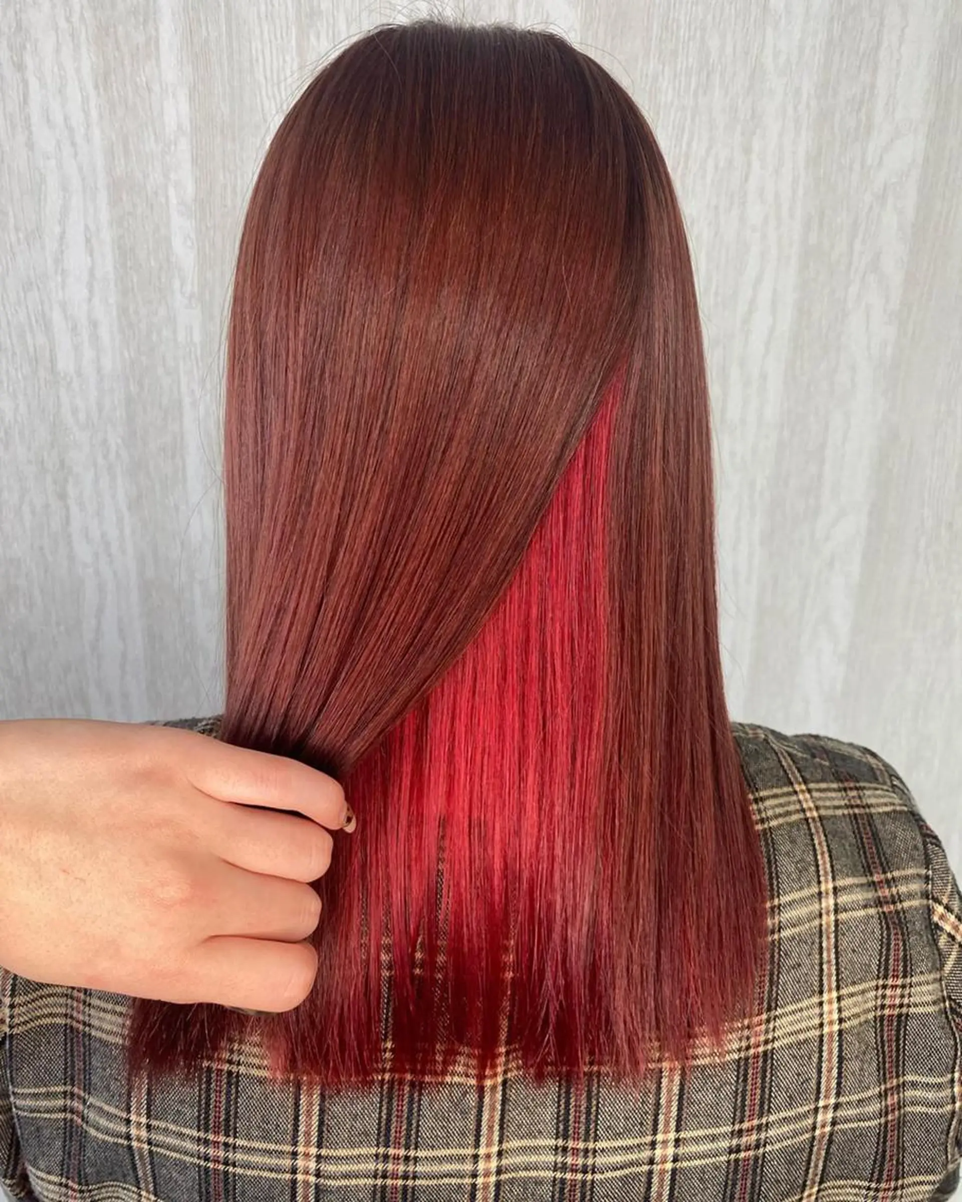 ロング カラー ブラウンカラー インナーカラー レッドカラー レッドブラウン UNDER vr 【アンダーバー】のヘアスタイル