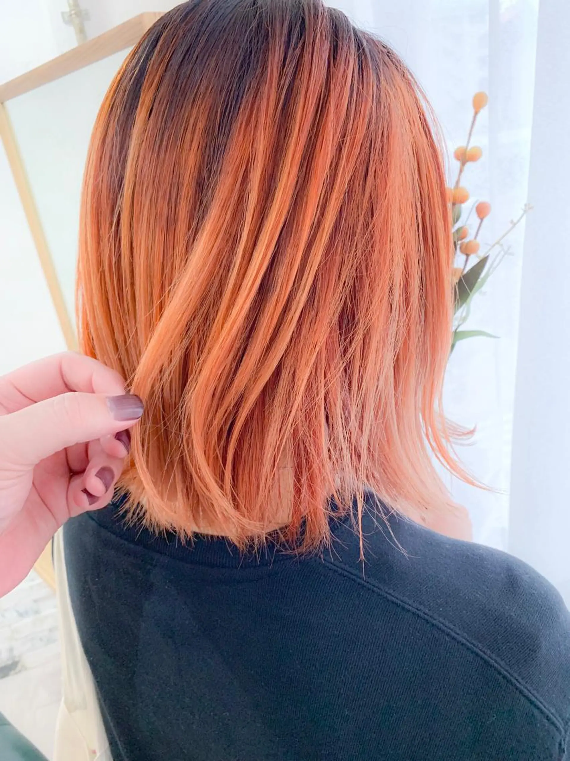 ショート カラー ベージュカラー グラデーションカラー オレンジ オレンジベージュ 似合わせカット BOX mico.のヘアスタイル