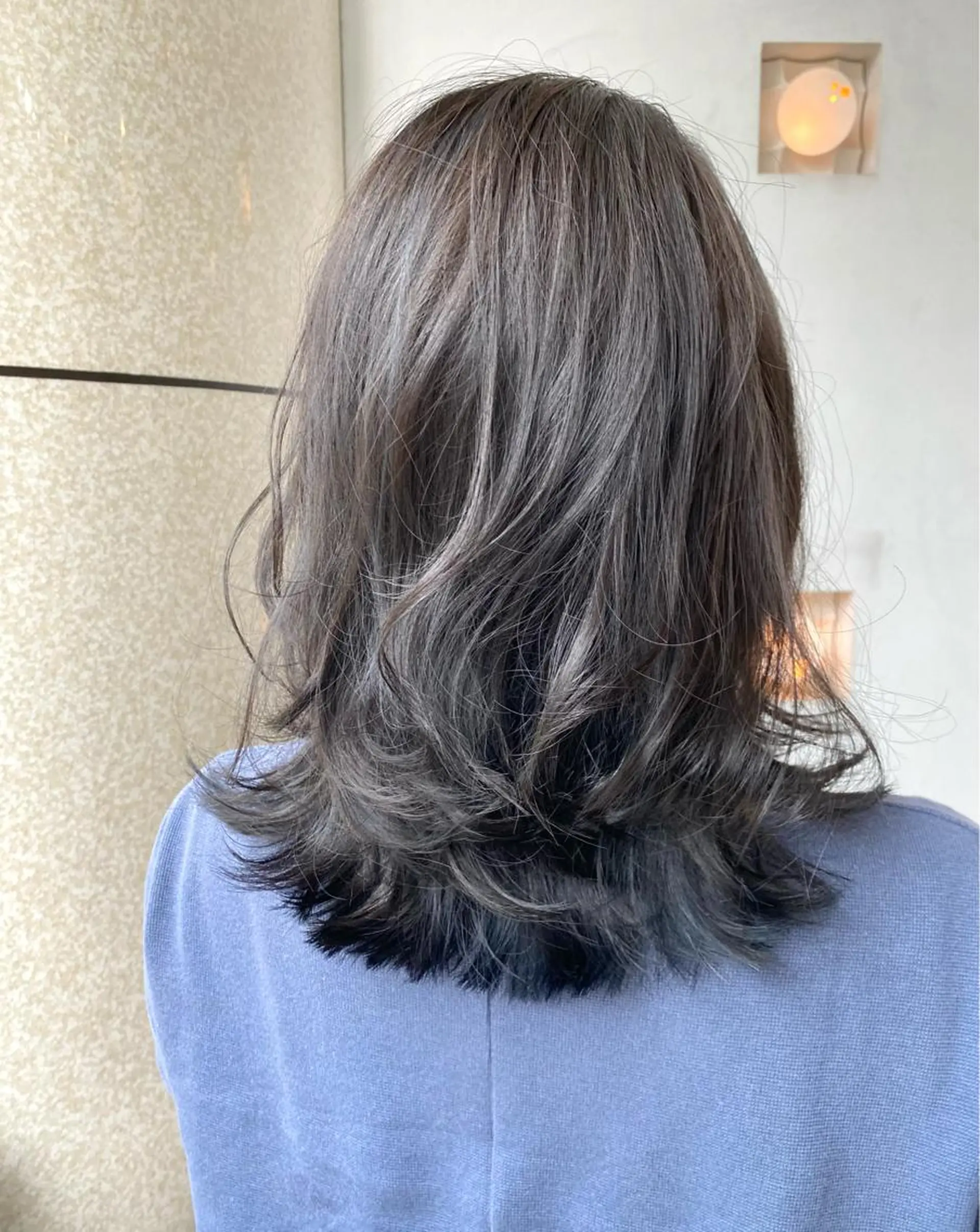 ミディアム カラー ブルーカラー ブルージュ 髪質改善 外ハネヘア トリートメント 統括マネージャー/ 髪のドクター/前原悟のヘアスタイル