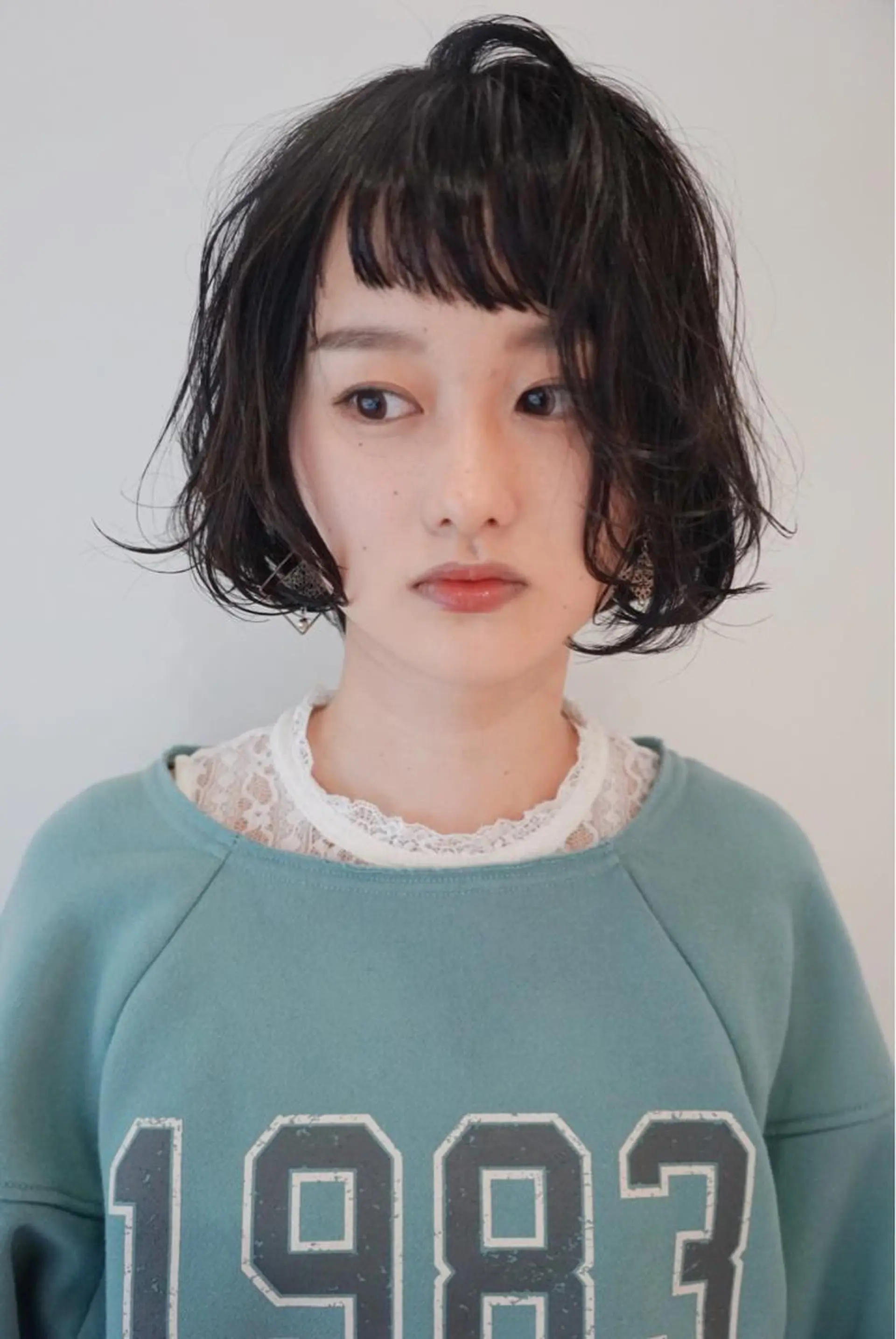 ショート カラー アッシュ ボブ カット パーマ トリートメント ヘッドスパ ウルフカット レイヤーカット上柿のヘアスタイル