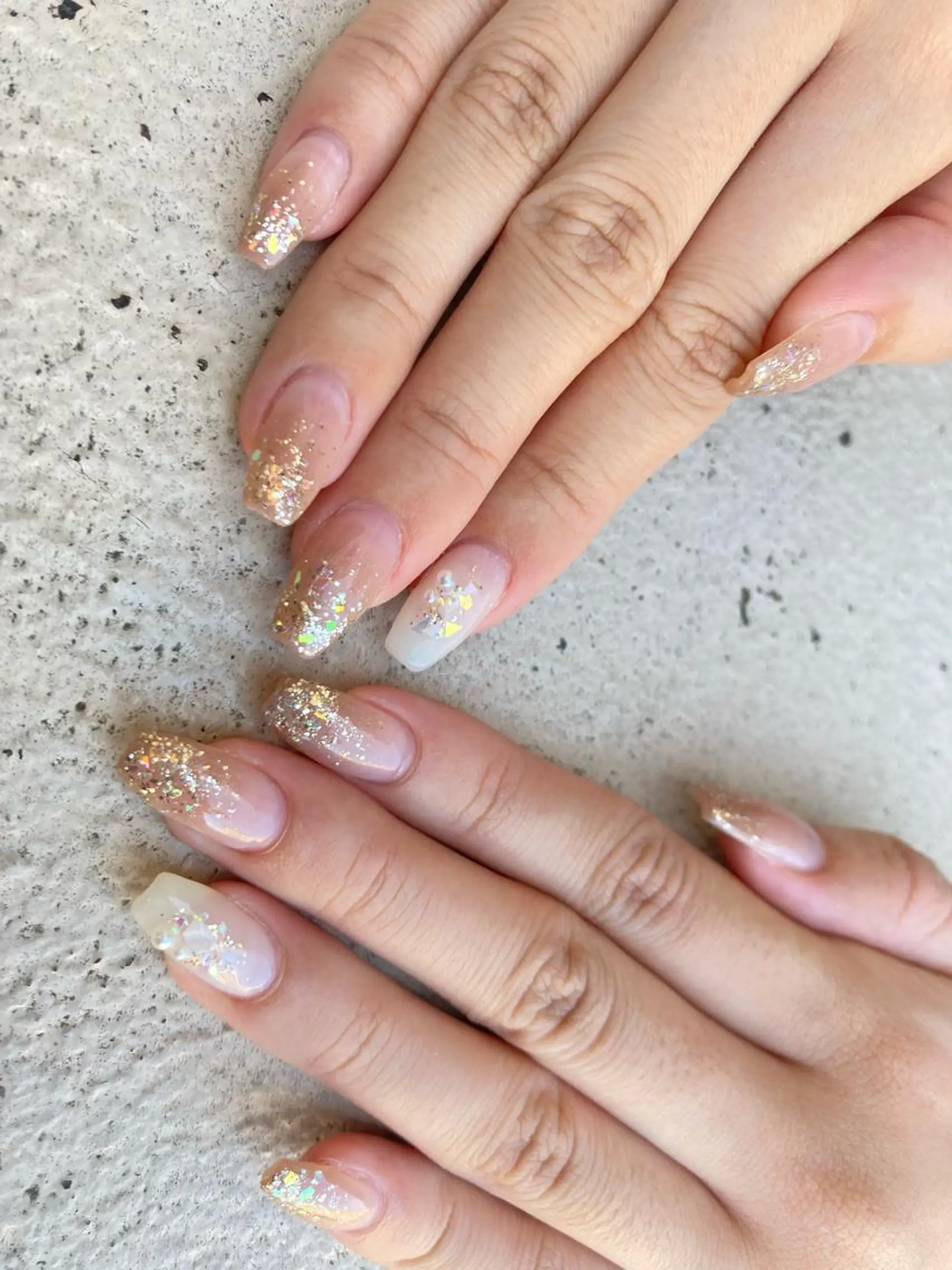 ミディアム ネイル ハンドネイル フットネイル ✴︎ Delightのネイルデザイン