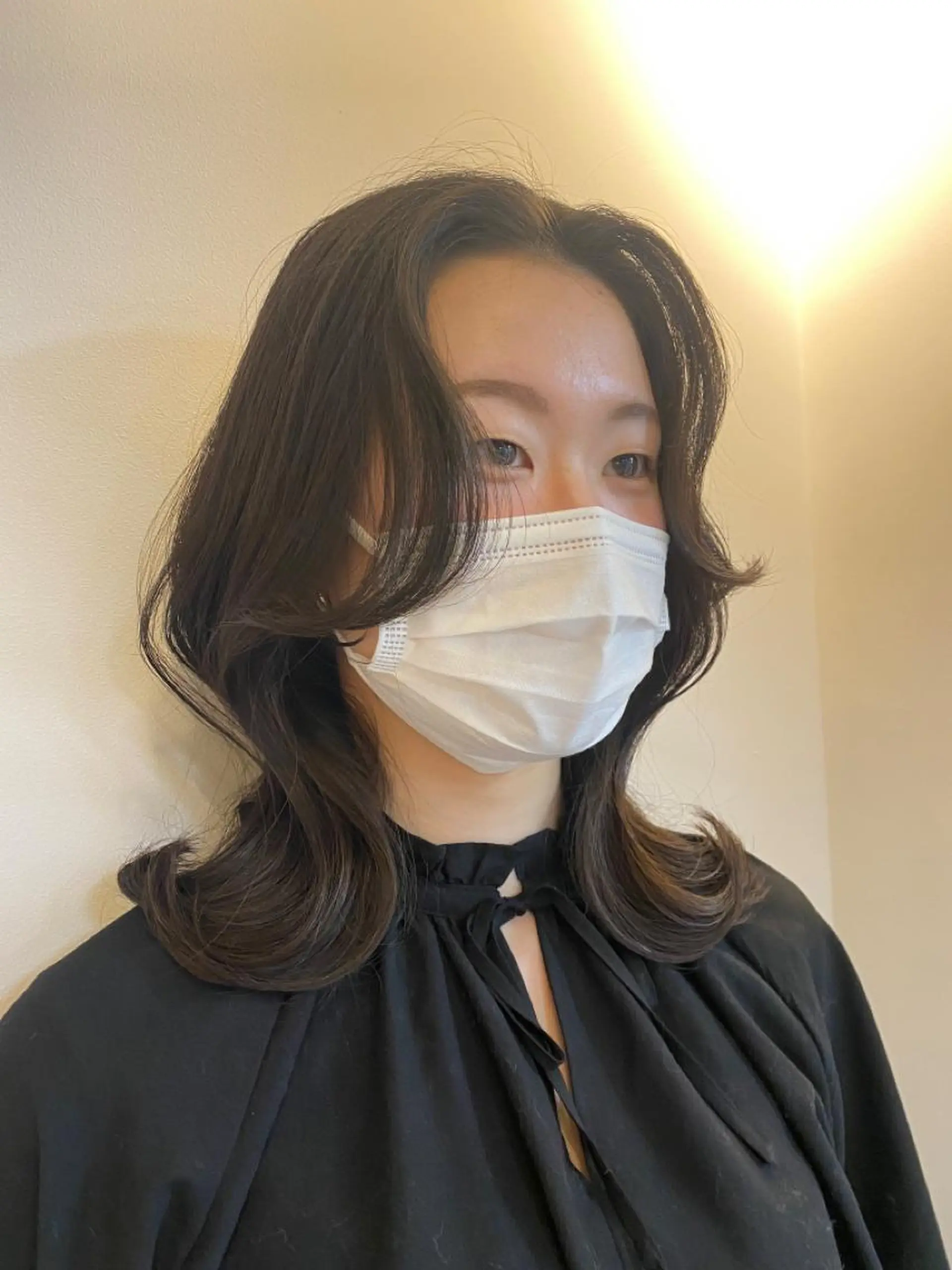 ミディアム カラー くびれヘア 顔周りカット 和歌山韓国ヘア🌙 MOEのヘアスタイル