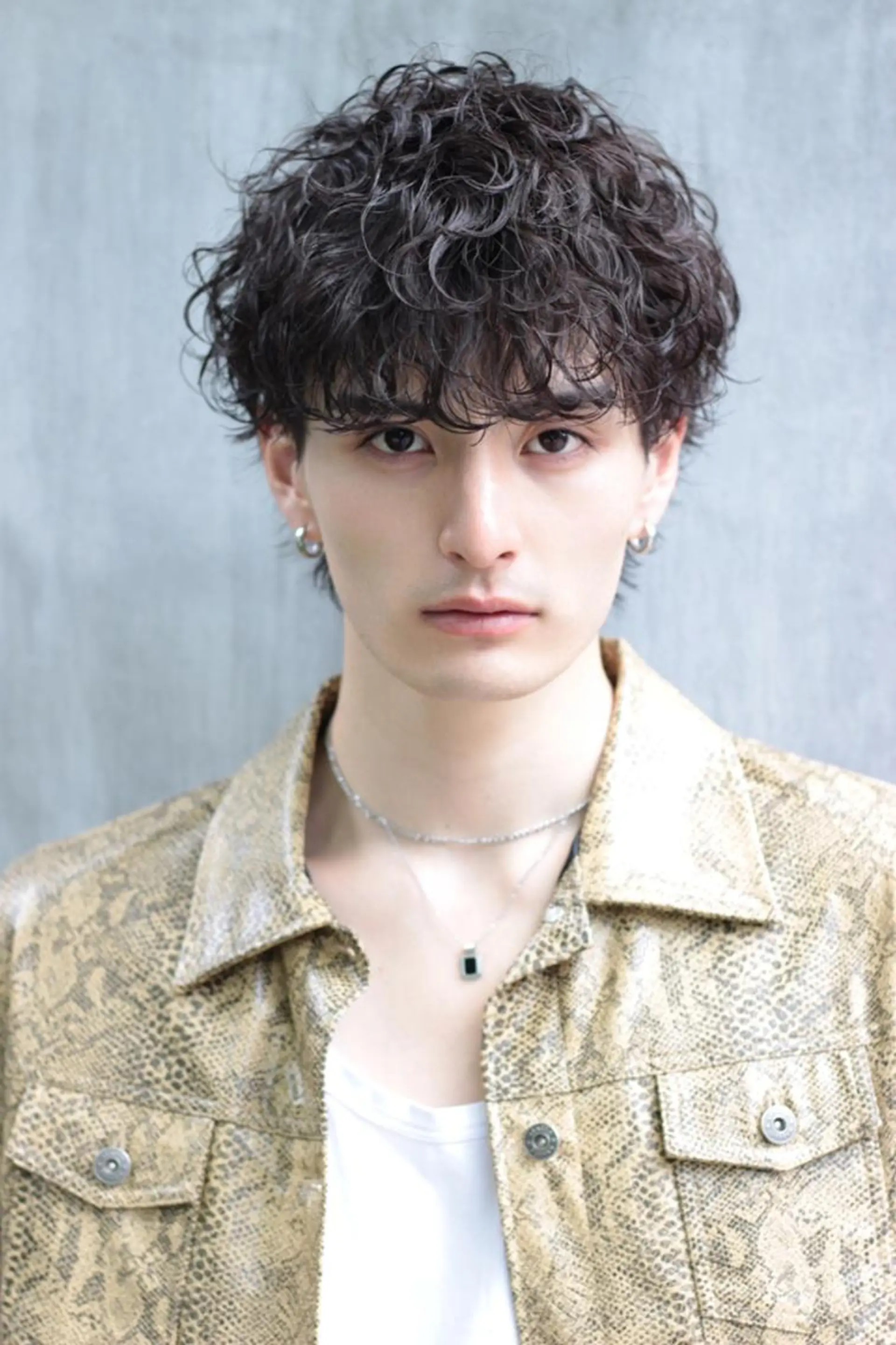 メンズ パーマ *大人っぽ🏹韓国 トレンド💍銀座のヘアスタイル