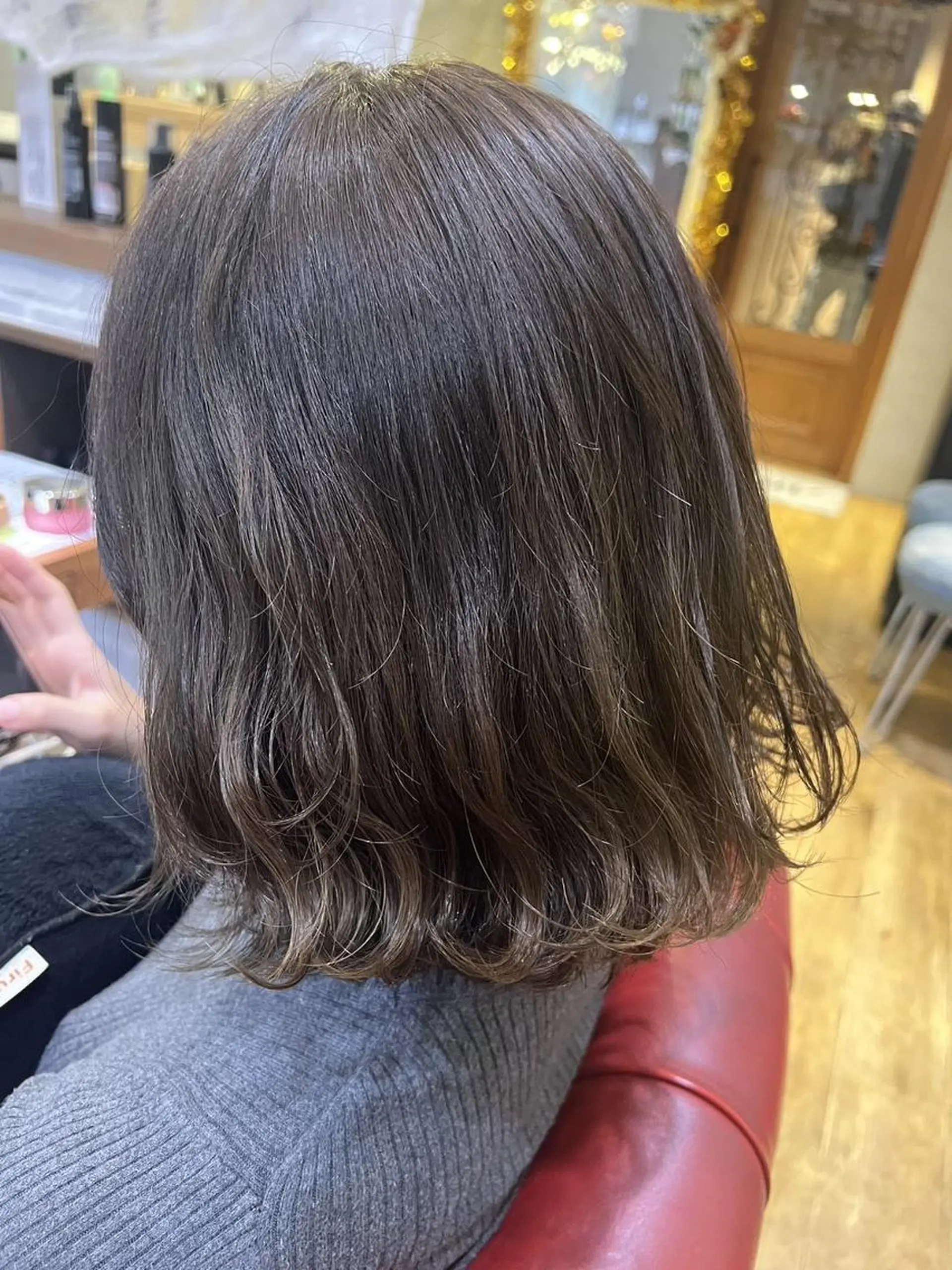 ミディアム カラー アティリー 西梅田のヘアスタイル