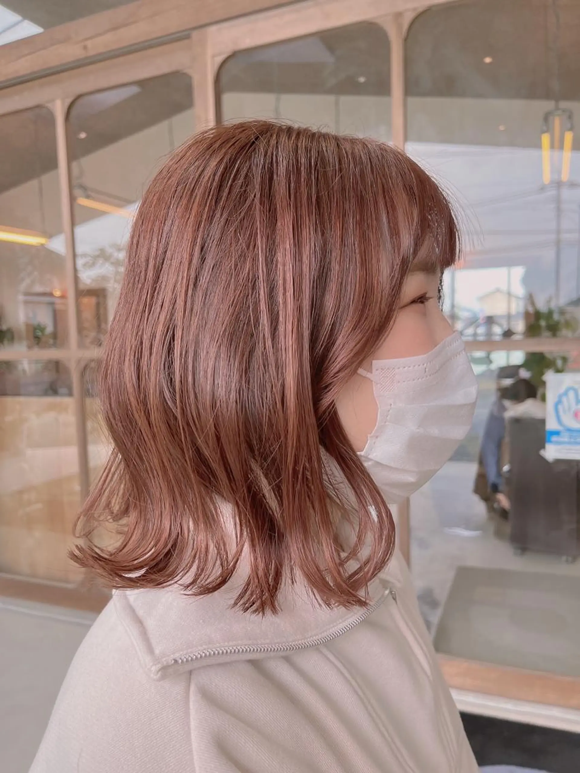 ミディアム カット ヘアカラー トリートメント . Lｉｅのヘアスタイル