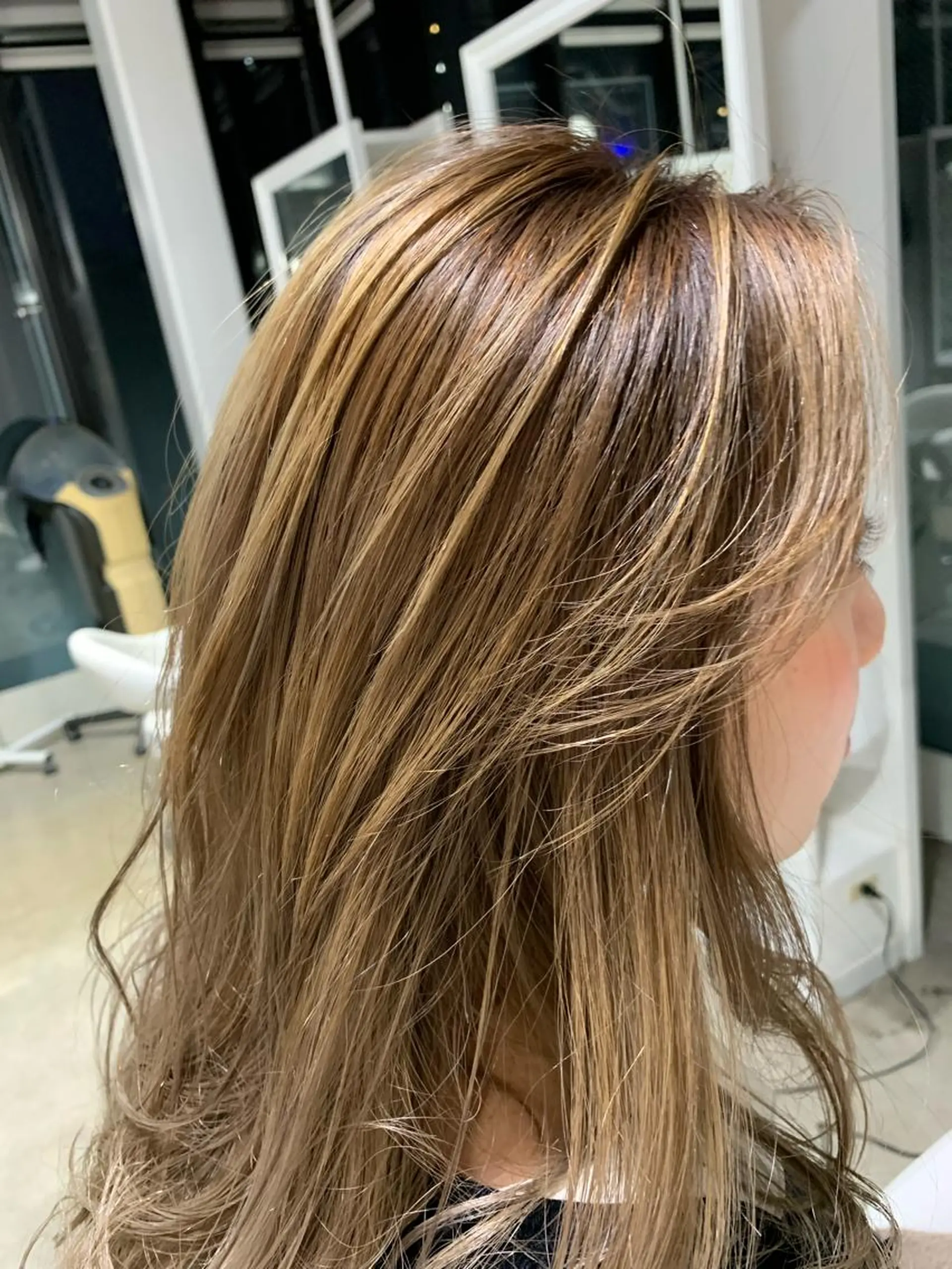 ロング ヘアカラー トリートメント ✨コテ巻き風パーマ ✨川合佑哉のヘアスタイル
