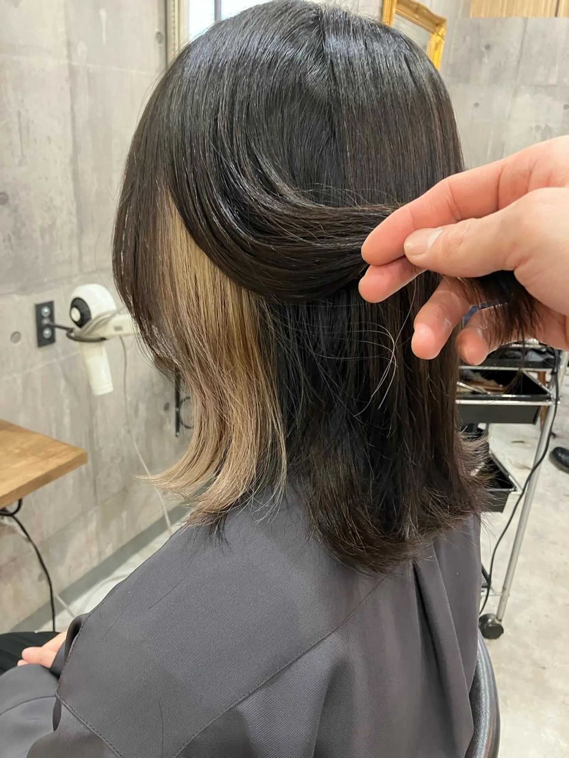 ミディアム カラー ベージュカラー ホワイトベージュ ヘアカラー トリートメント レイヤー/ブリーチ| 特殊パーマ/赤澤のヘアスタイル