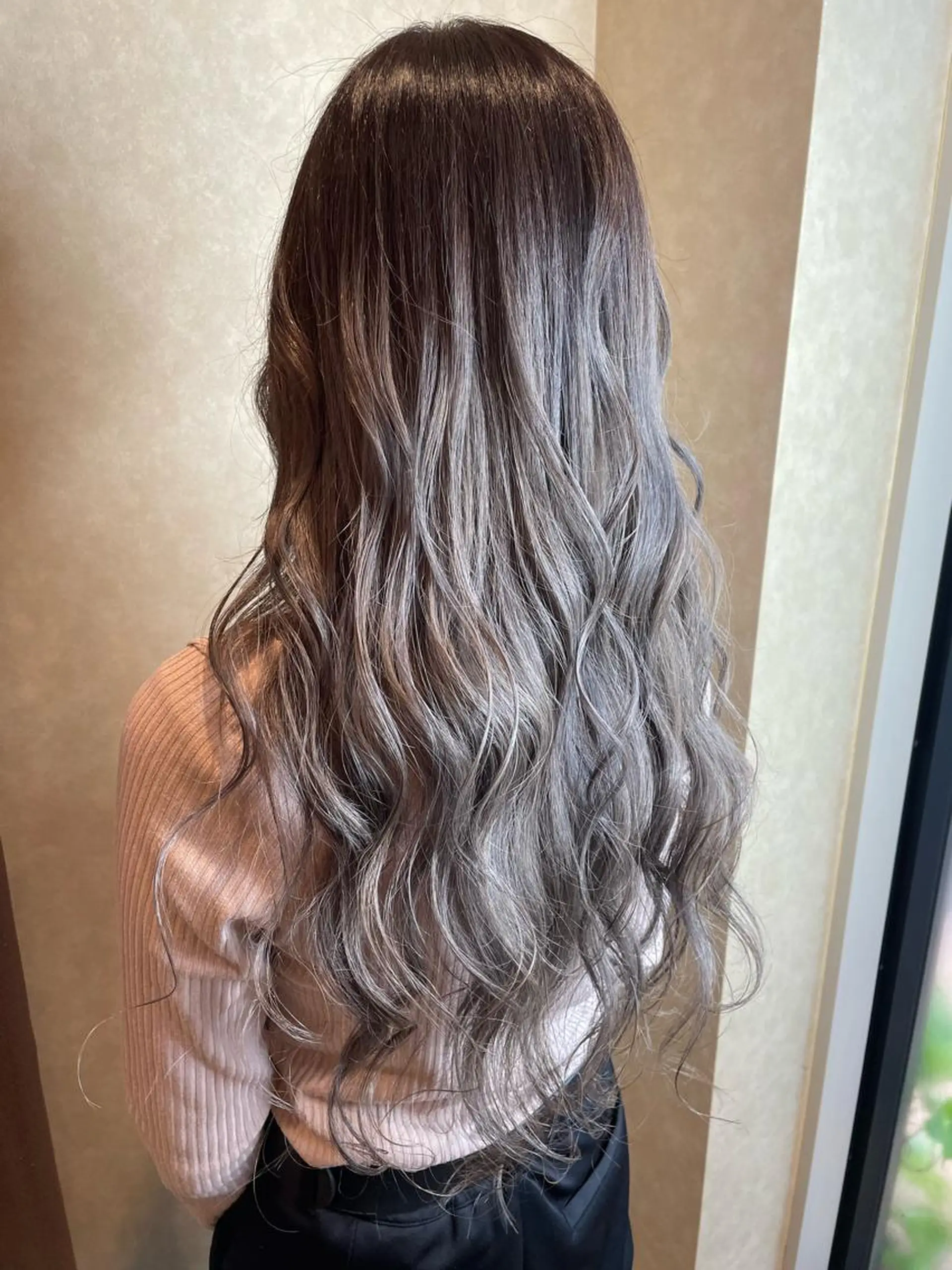 ロング 丸山 香のヘアスタイル