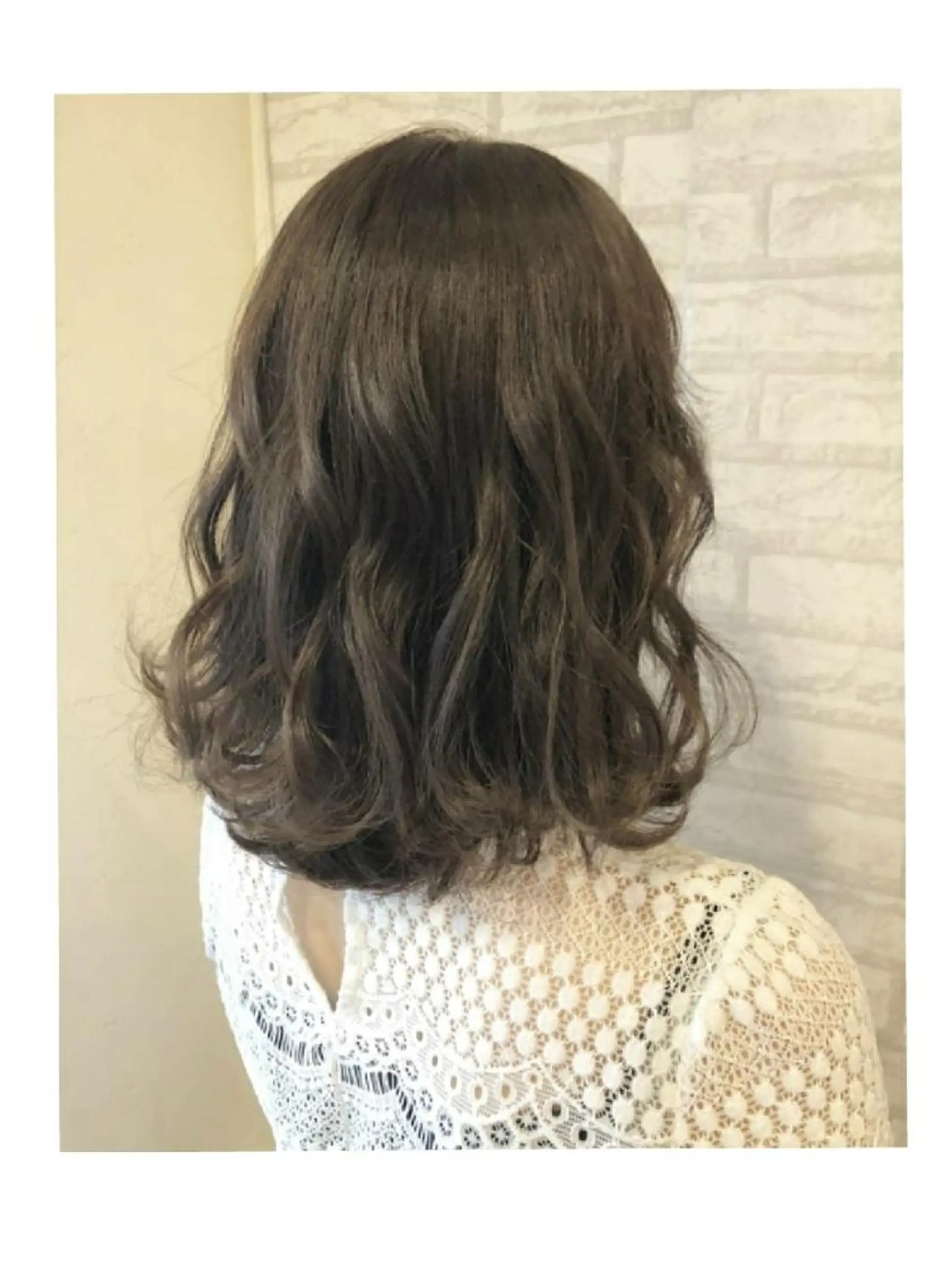 セミロング カラー アッシュ ベージュカラー JIL BLAN 京都所属・RU RIのヘアスタイル