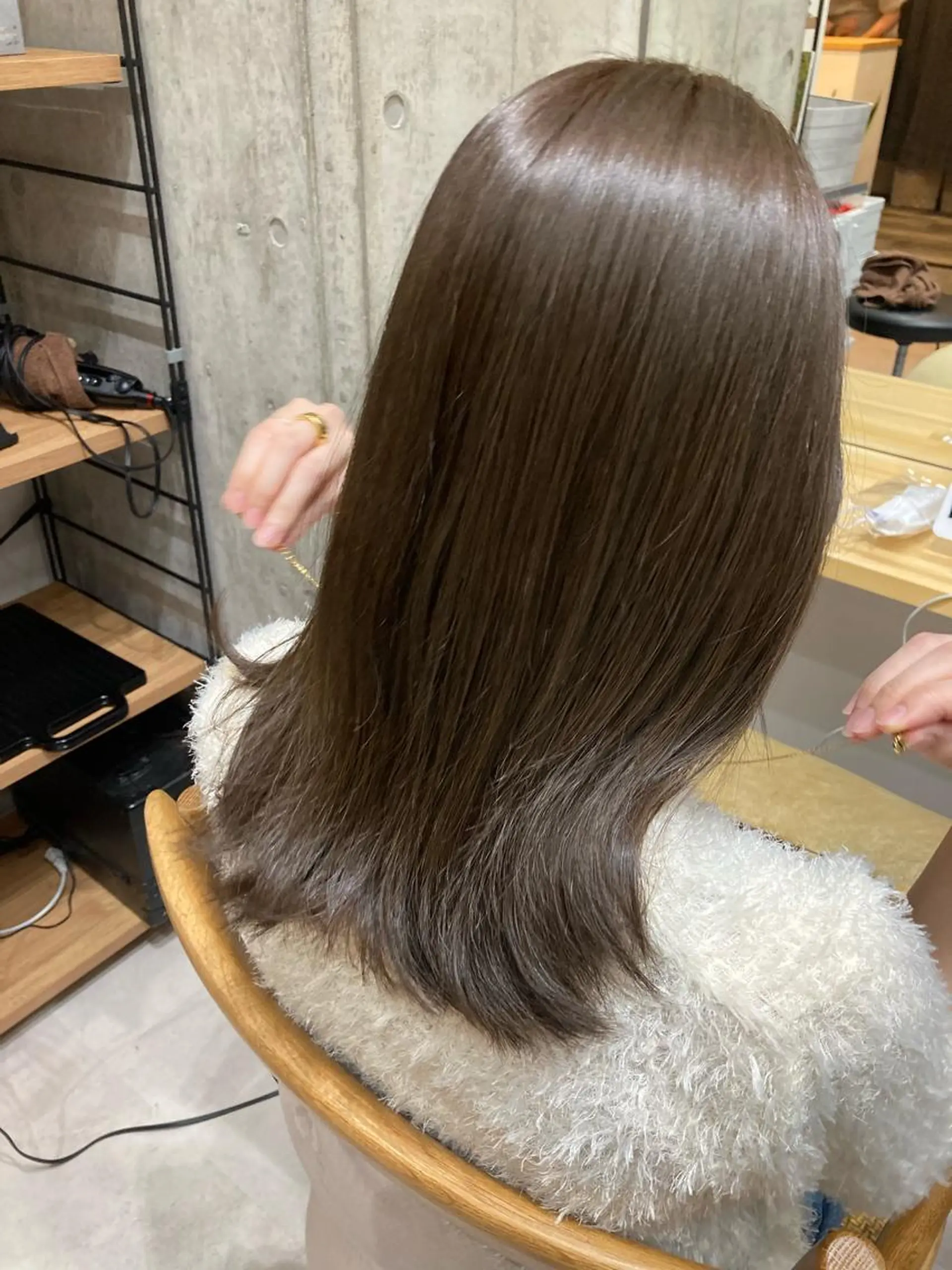 ミディアム ✨色持ちの良い艶 カラー✨蟹江真世のヘアスタイル