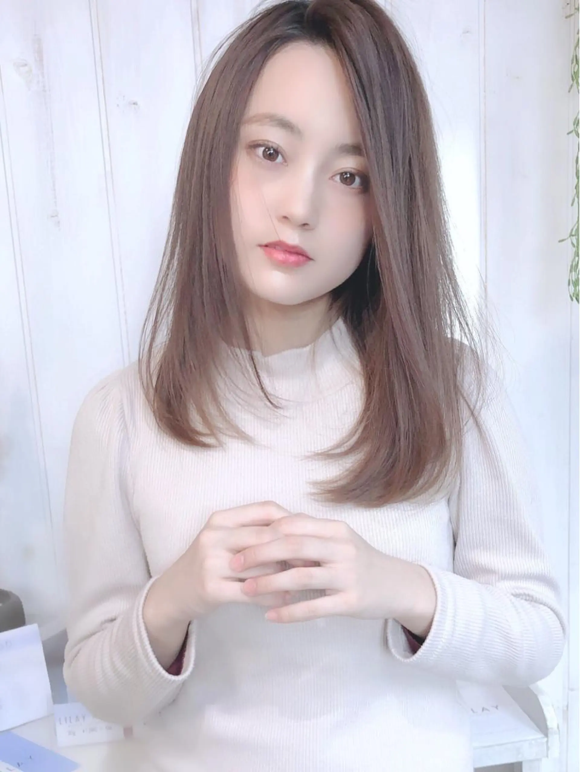 セミロング カラー 透明感カラー ハイライトカラー ハイトーンカラー ハイライト &グループ代表取締役 KOHEIのヘアスタイル
