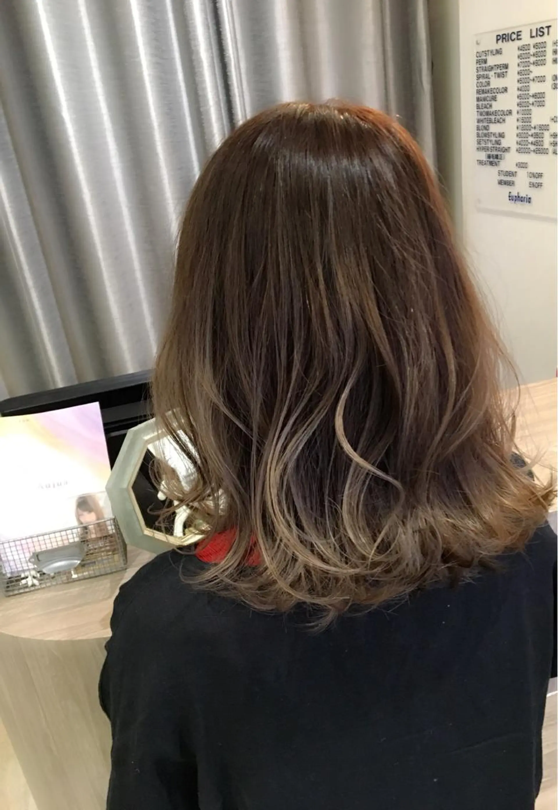 ミディアム カラー グラデーションカラー ハイライトカラー ハイライト カット ヘアカラー トリートメント 田室 和幸のヘアスタイル