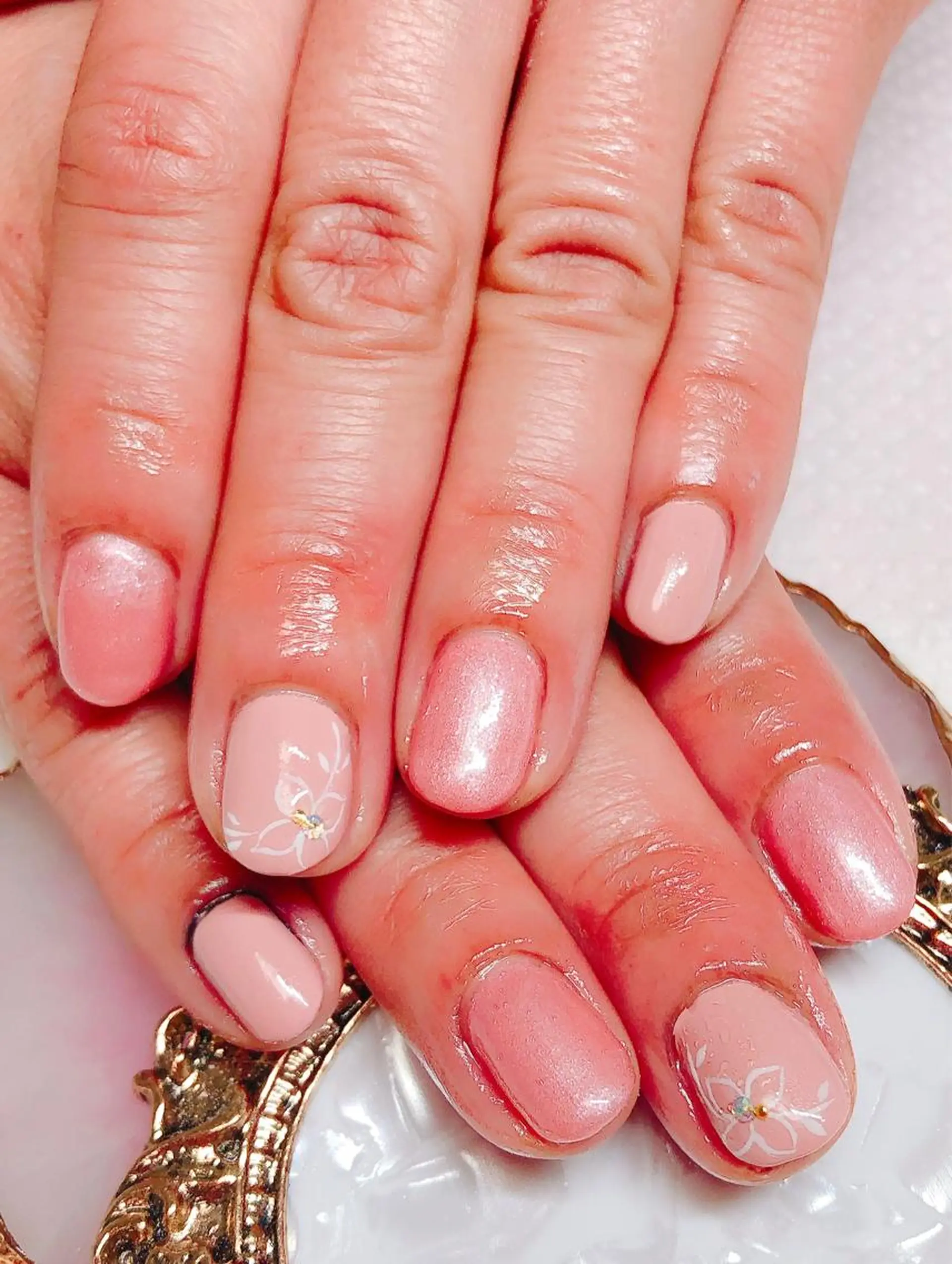 ネイル シンプルネイル CROWN プライベートサロンのネイルデザイン