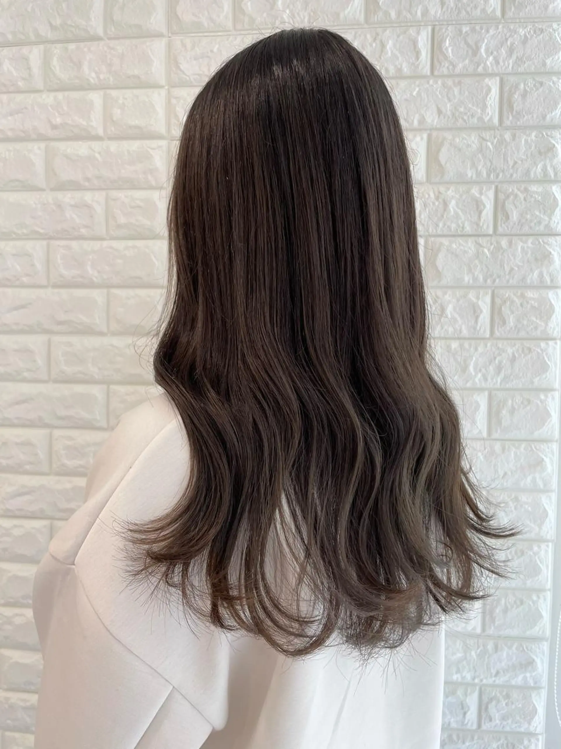 ロング カラー 山口 莉奈のヘアスタイル