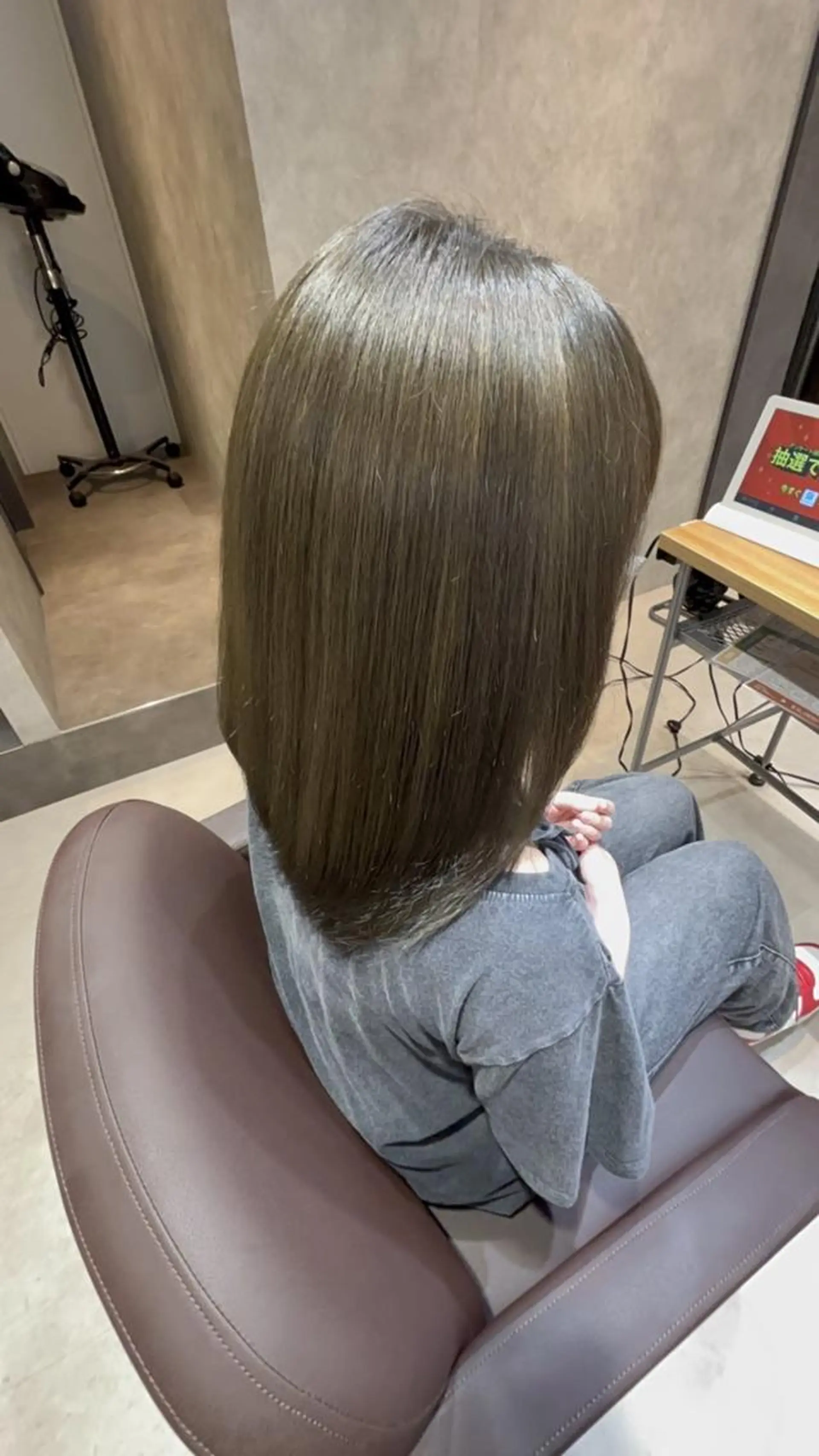 カラー 松井 結愛のヘアスタイル