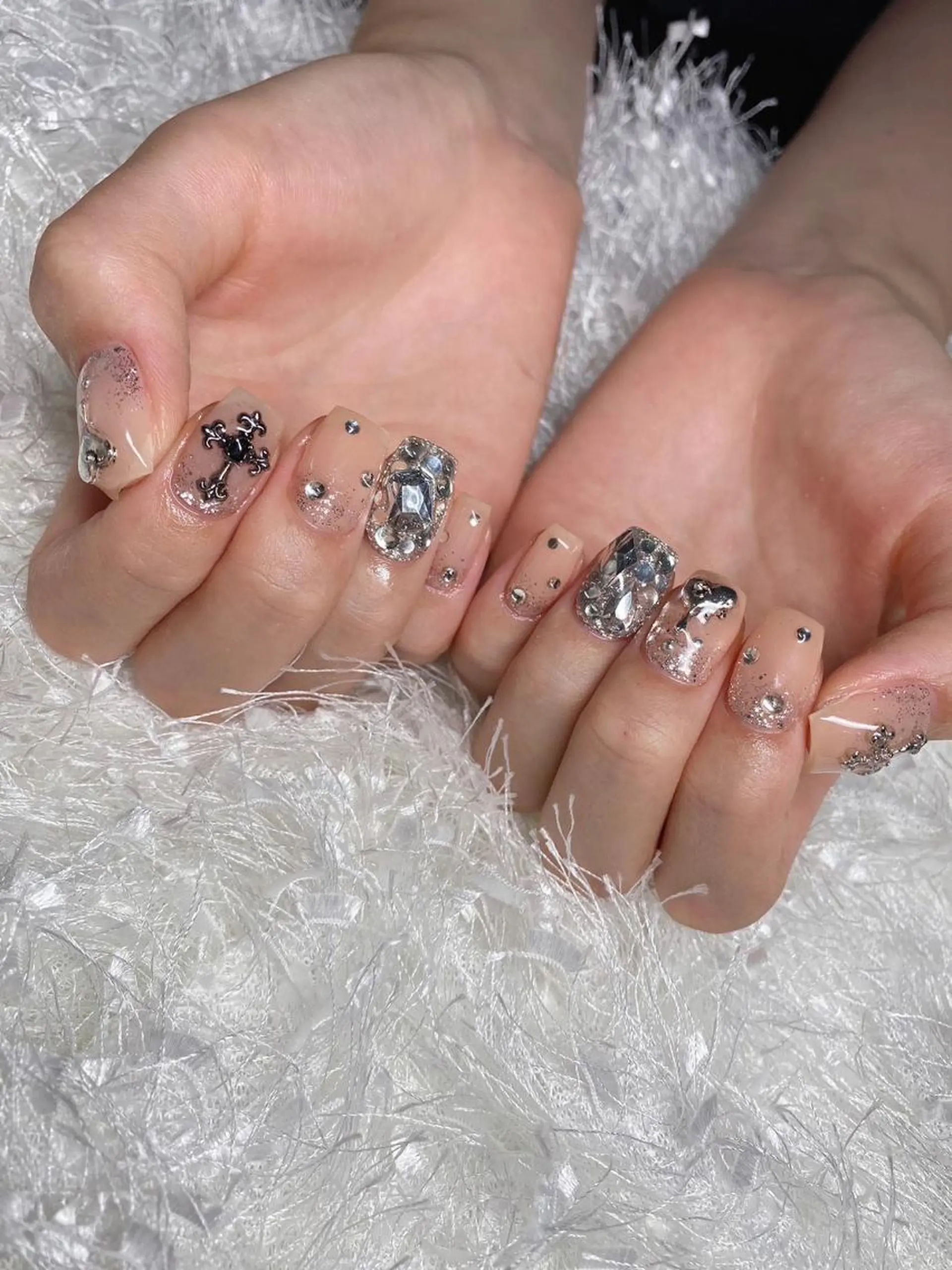 ネイル 長さ出し フレンチネイル ジェルネイル グラデーション 韓国ネイル ハンドネイル Nail&eye Belire 新宿のネイルデザイン