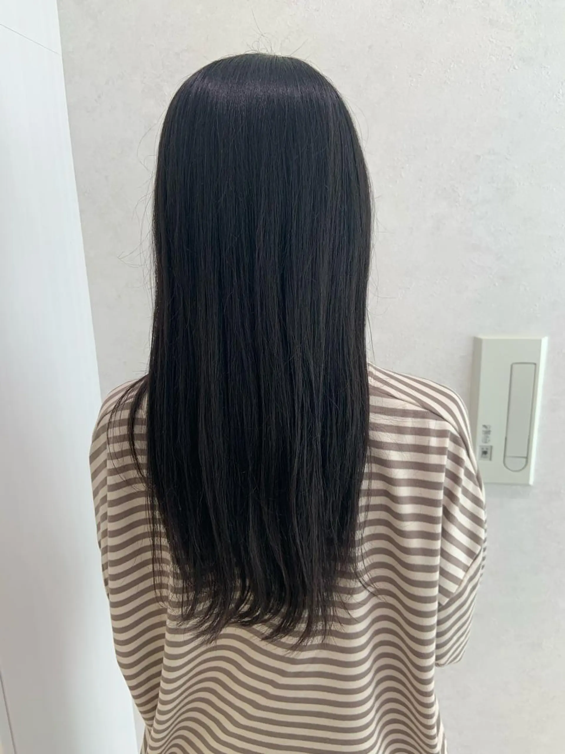 ロング カラー パーマ ハイトーンカラー🤍 山下 優華のヘアスタイル