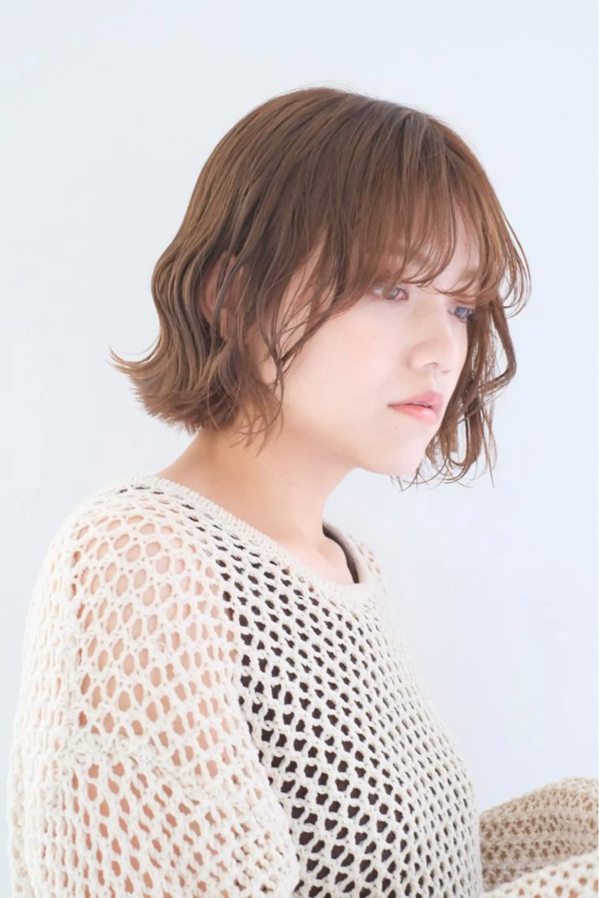 ミディアム カラー ベージュカラー ブラウンカラー ブラウンベージュ ヘーゼル ヘアカラー トリートメント ヘッドスパ ヘアセット カジュアルを女っぽく 𝗮𝘆𝗮𝗰𝗼のヘアスタイル