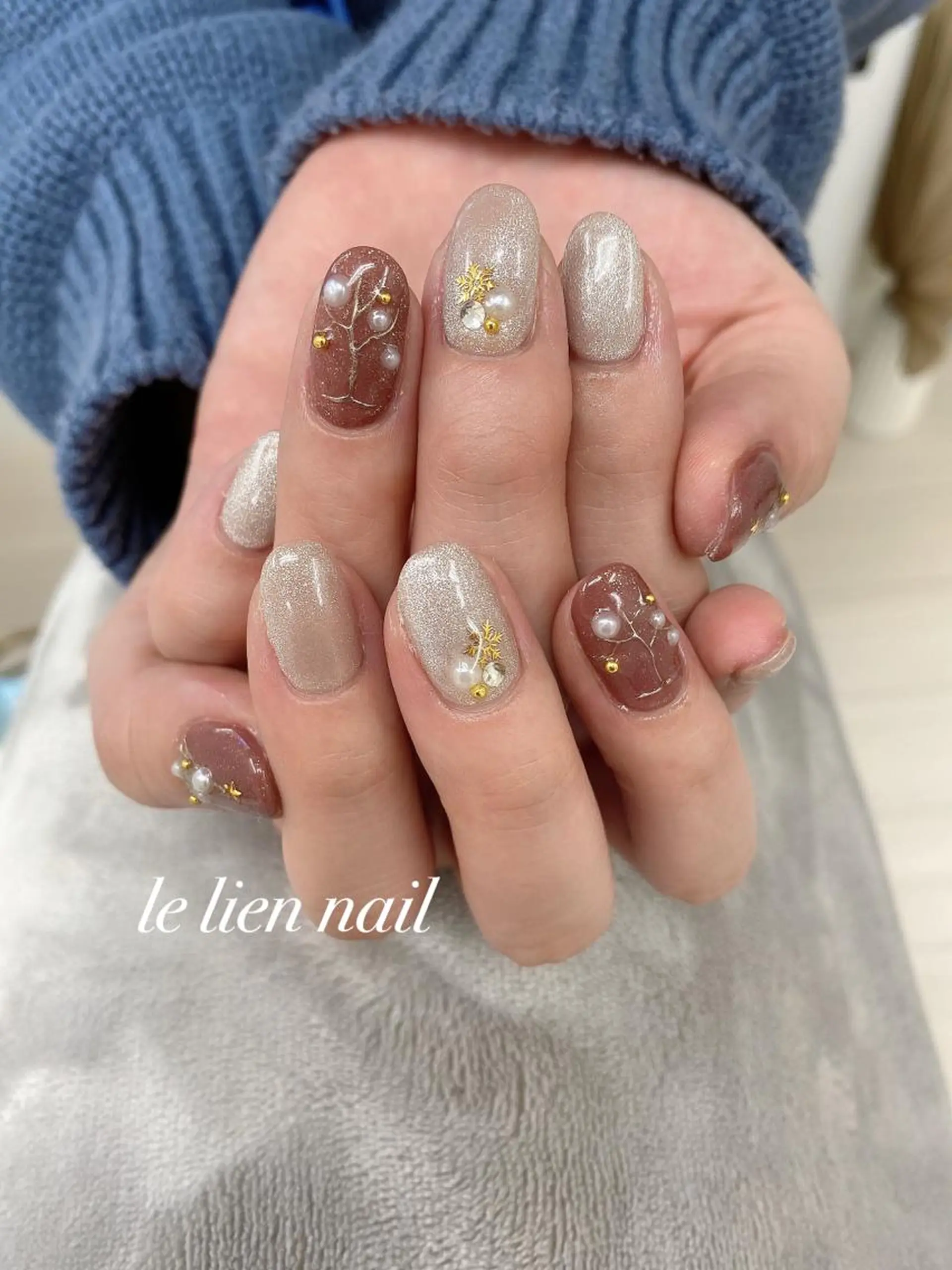 ネイル キラキラネイル マグネットネイル 冬ネイル クリスマス le lien nailのネイルデザイン