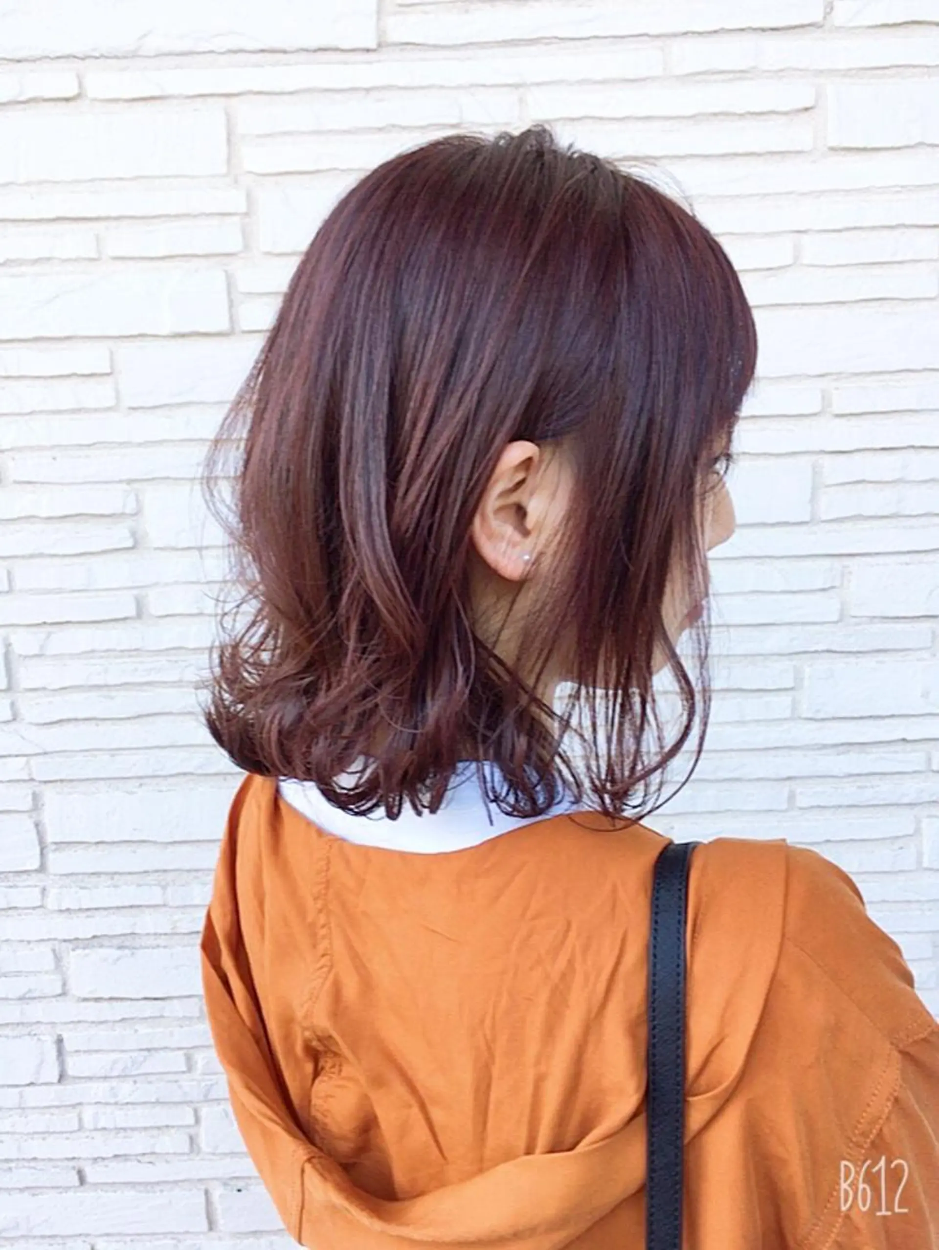 ミディアム カラー ヘアアレンジ ラベンダーカラー ボブ 外ハネヘア 吉本 知弘のヘアスタイル