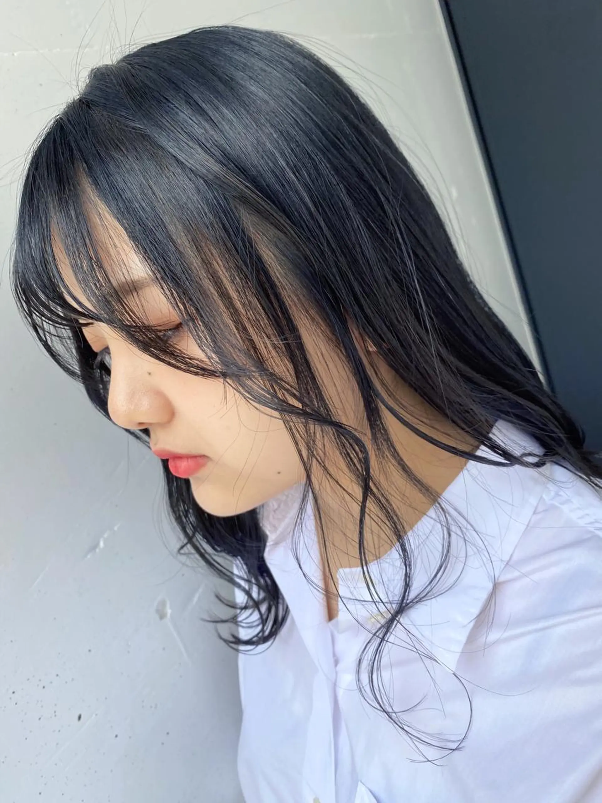 ミディアム カラー 透明感カラー ネイビーカラー 髪質改善/レイヤー ストウシンゴのヘアスタイル