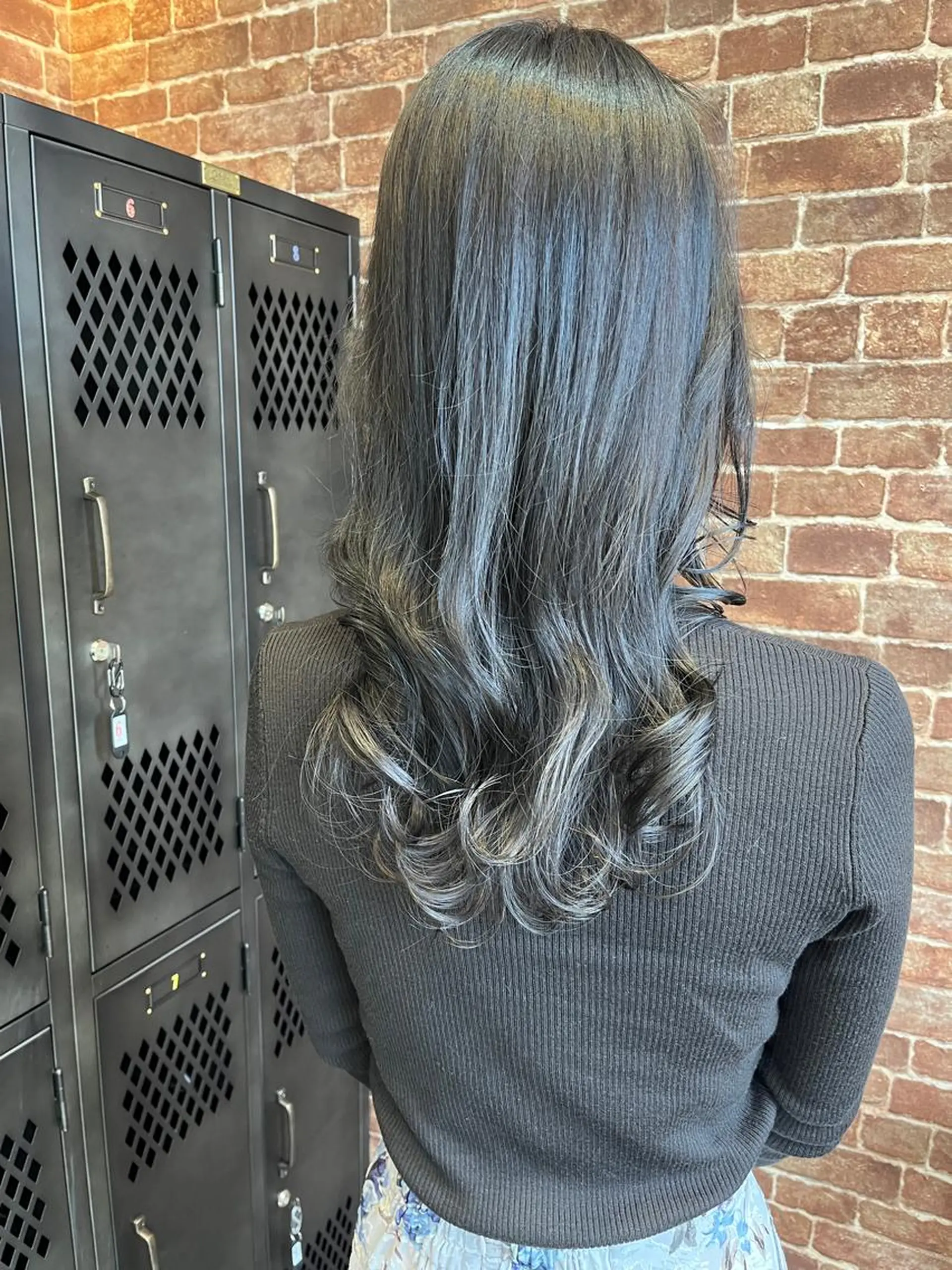 ロング カラー パーマ ヘアアレンジ メンズ キッズ ネイル マツエク・マツパ アイブロウ 子どものヘアアレンジ メンズバレイヤージュ メンズハイライト メンズインナーカラー メンズ韓国風 カット 久木原 ゆりのヘアスタイル