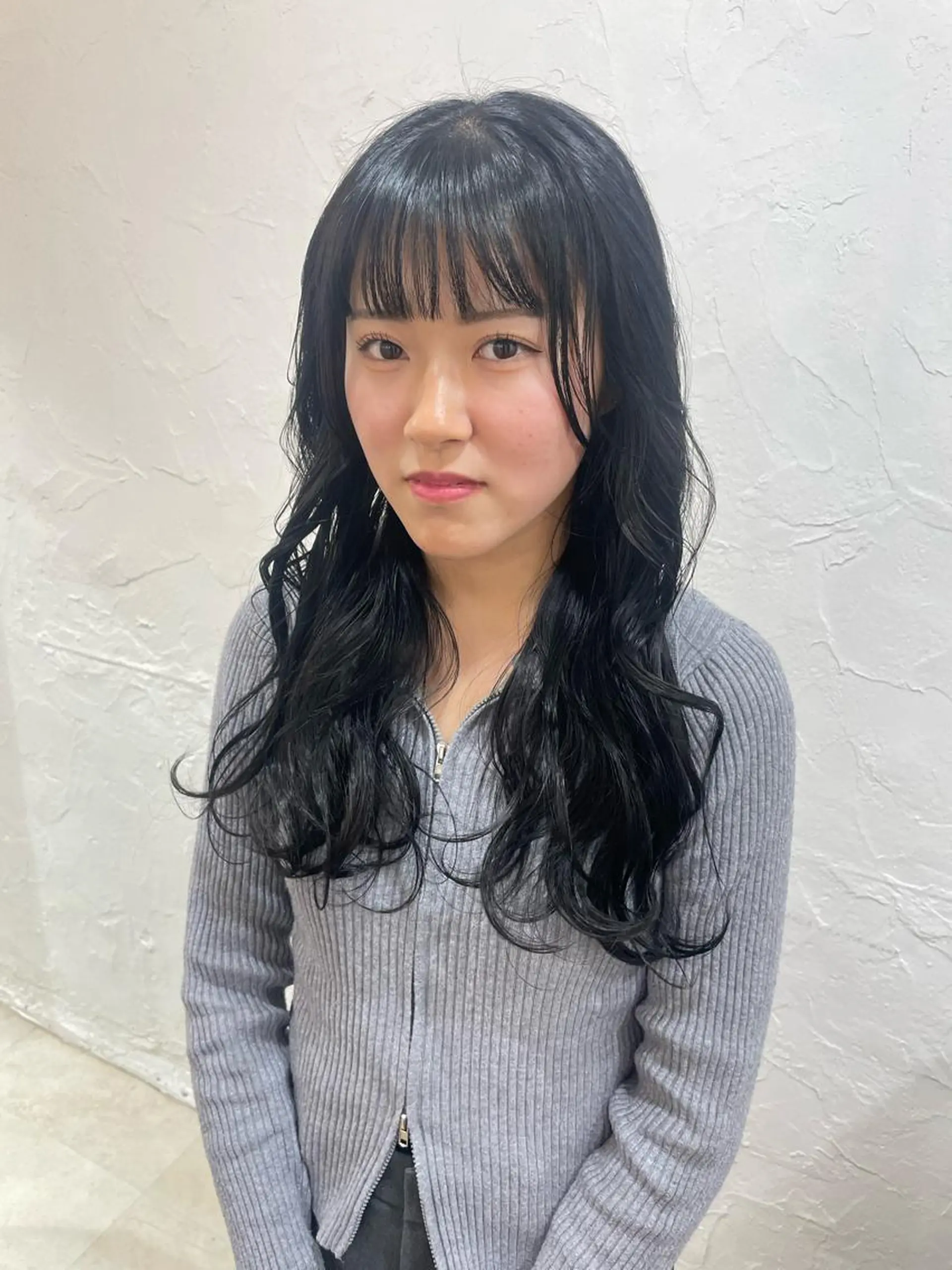 ロング カラー 小原 慧美のヘアスタイル