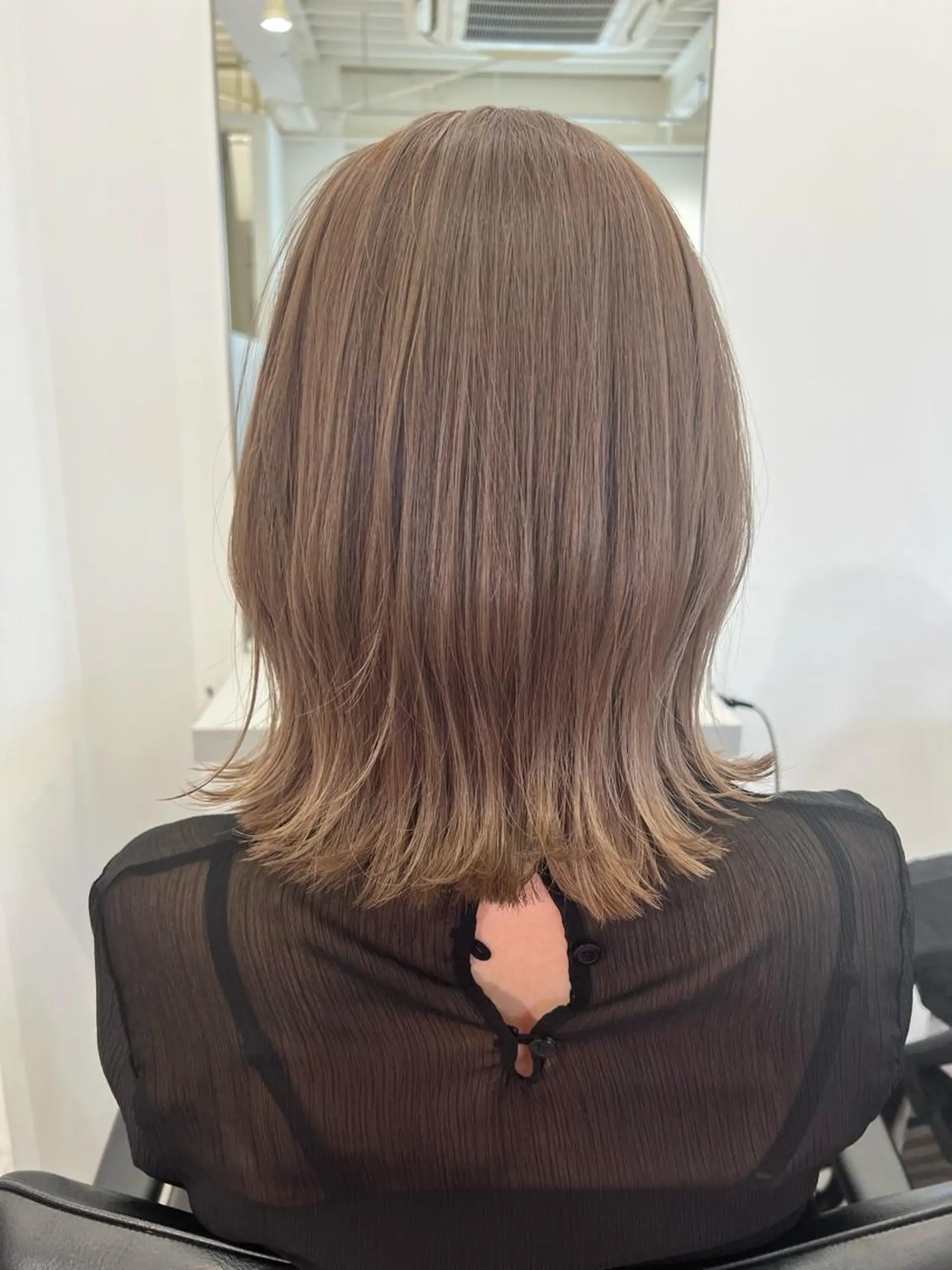 カラー バレイヤージュ ベージュカラー ブリーチ ケアブリーチ ダブルカラー okumura makiのヘアスタイル