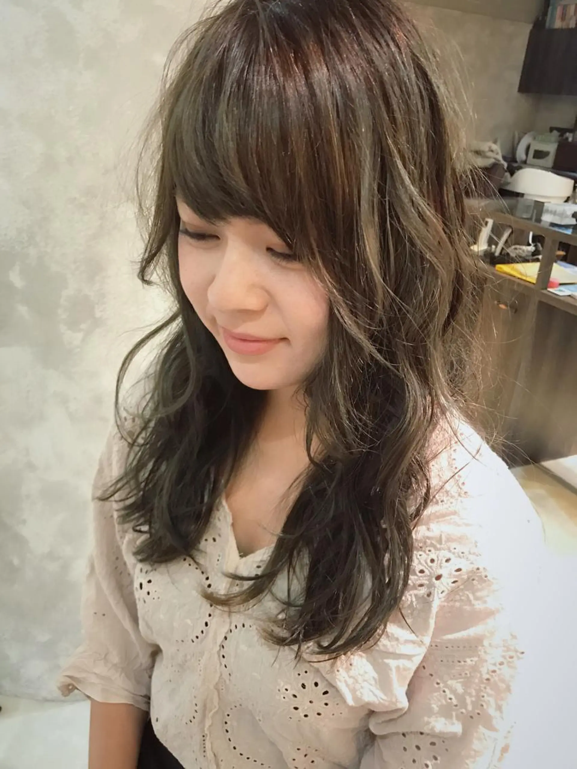 ロング カラー ベージュカラー グラデーションカラー ハイライトカラー ハイライト 松村 崇弘のヘアスタイル