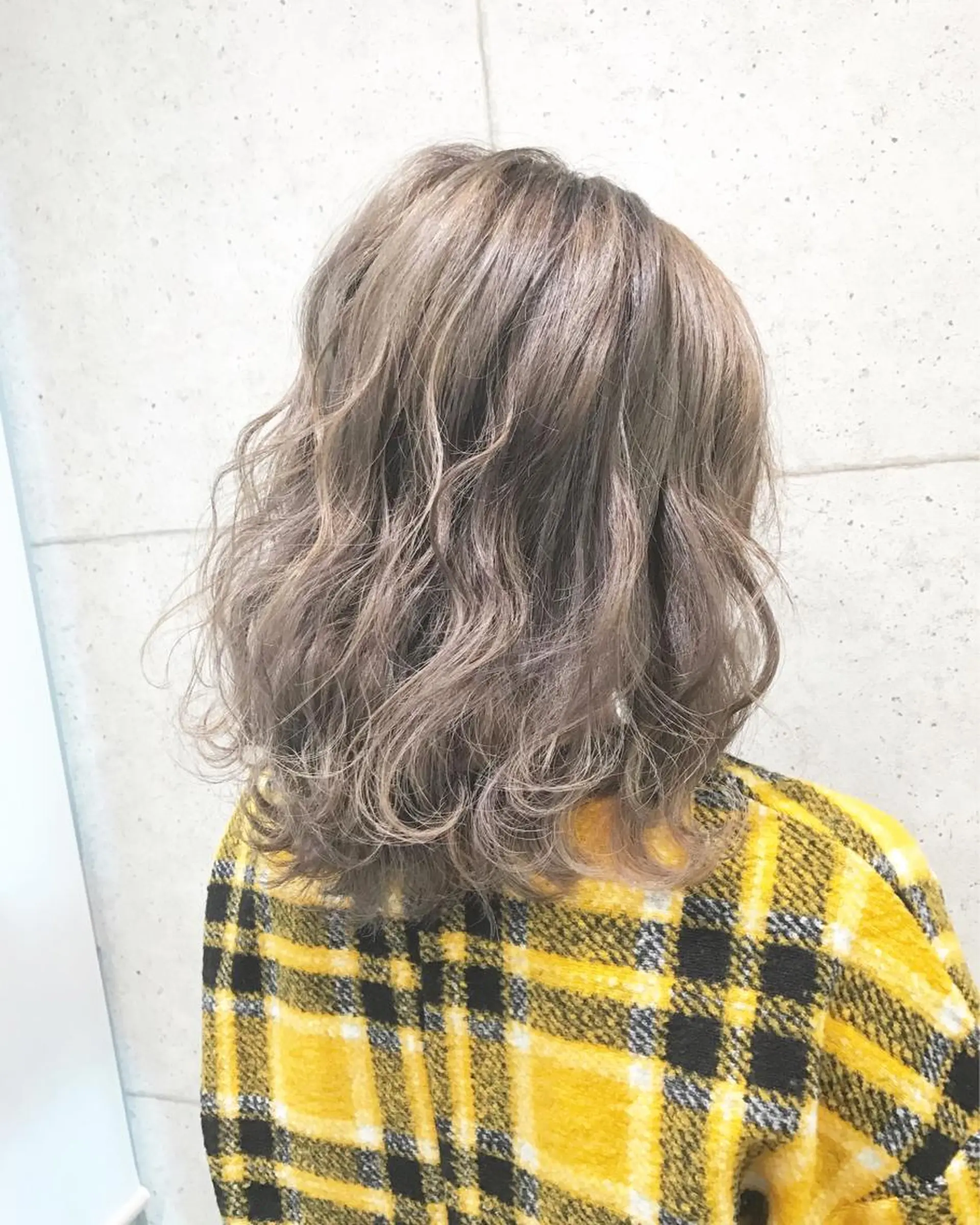 ミディアム カラー ヘアアレンジ ヘアカラー トリートメント 縮毛矯正 髪質改善寺坂雄飛💐のヘアスタイル