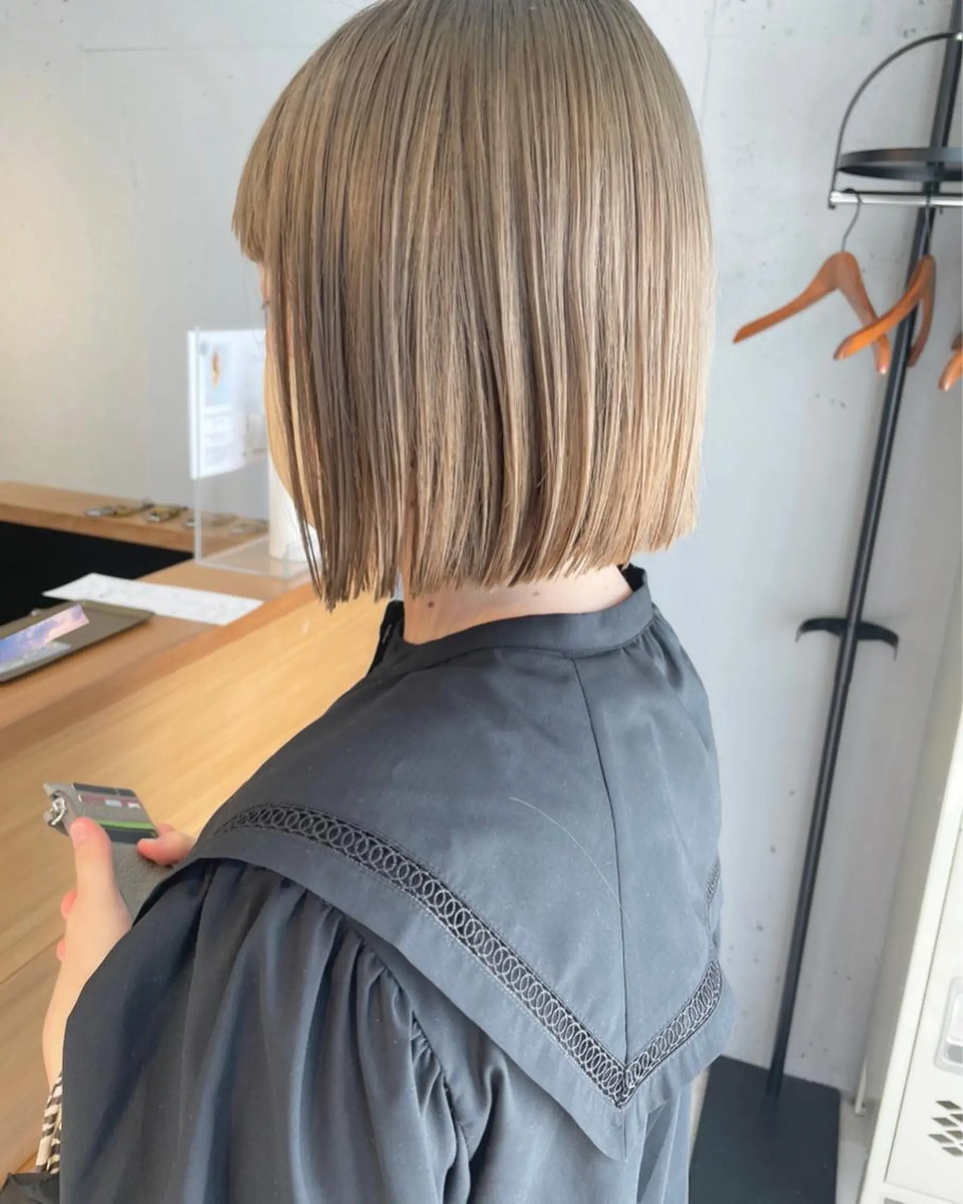 ミディアム カラー ZOA classic hair所属・東 みのりのヘアスタイル