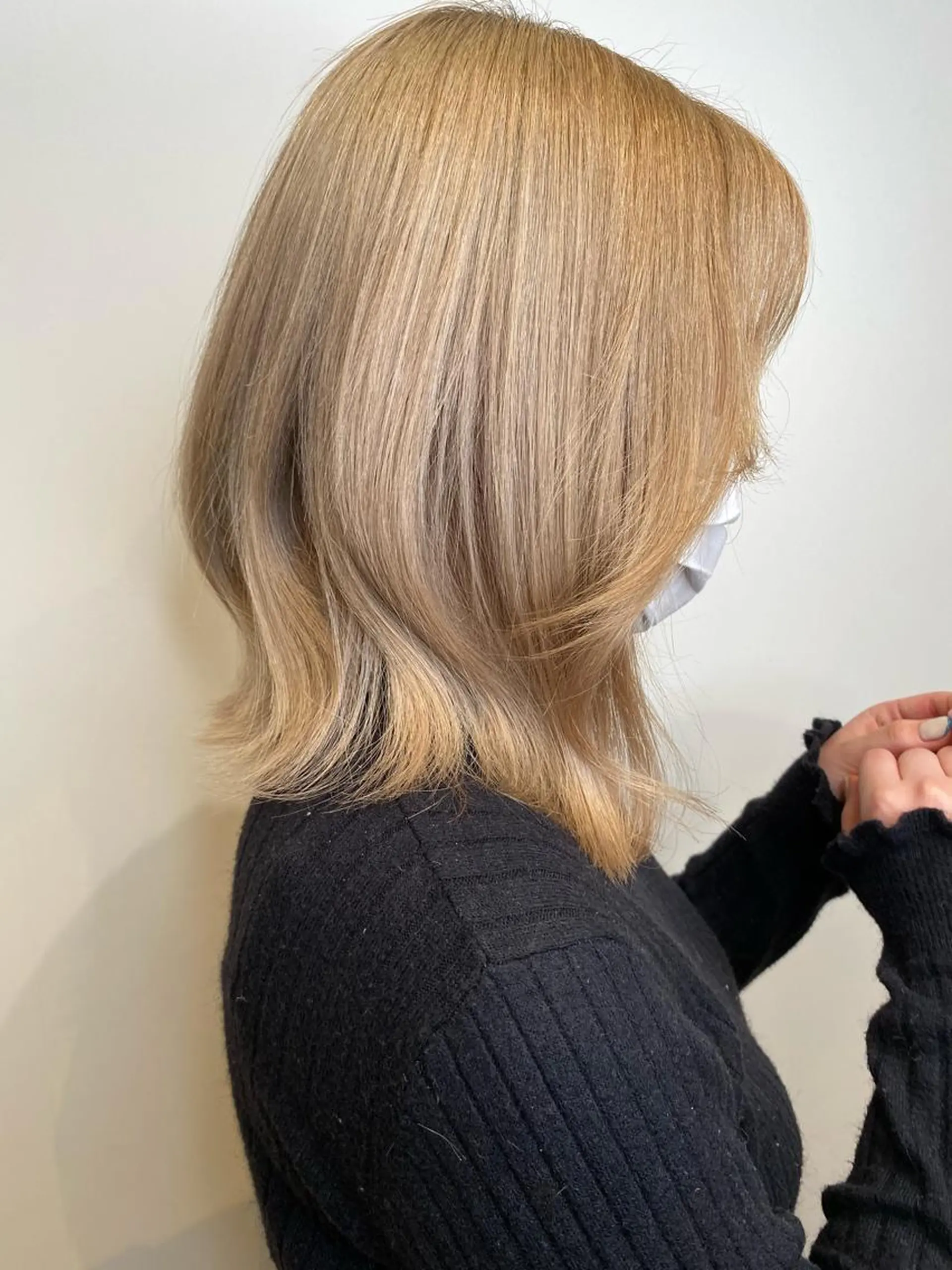 ミディアム 大阪ウルフカット ハッシュカットのヘアスタイル