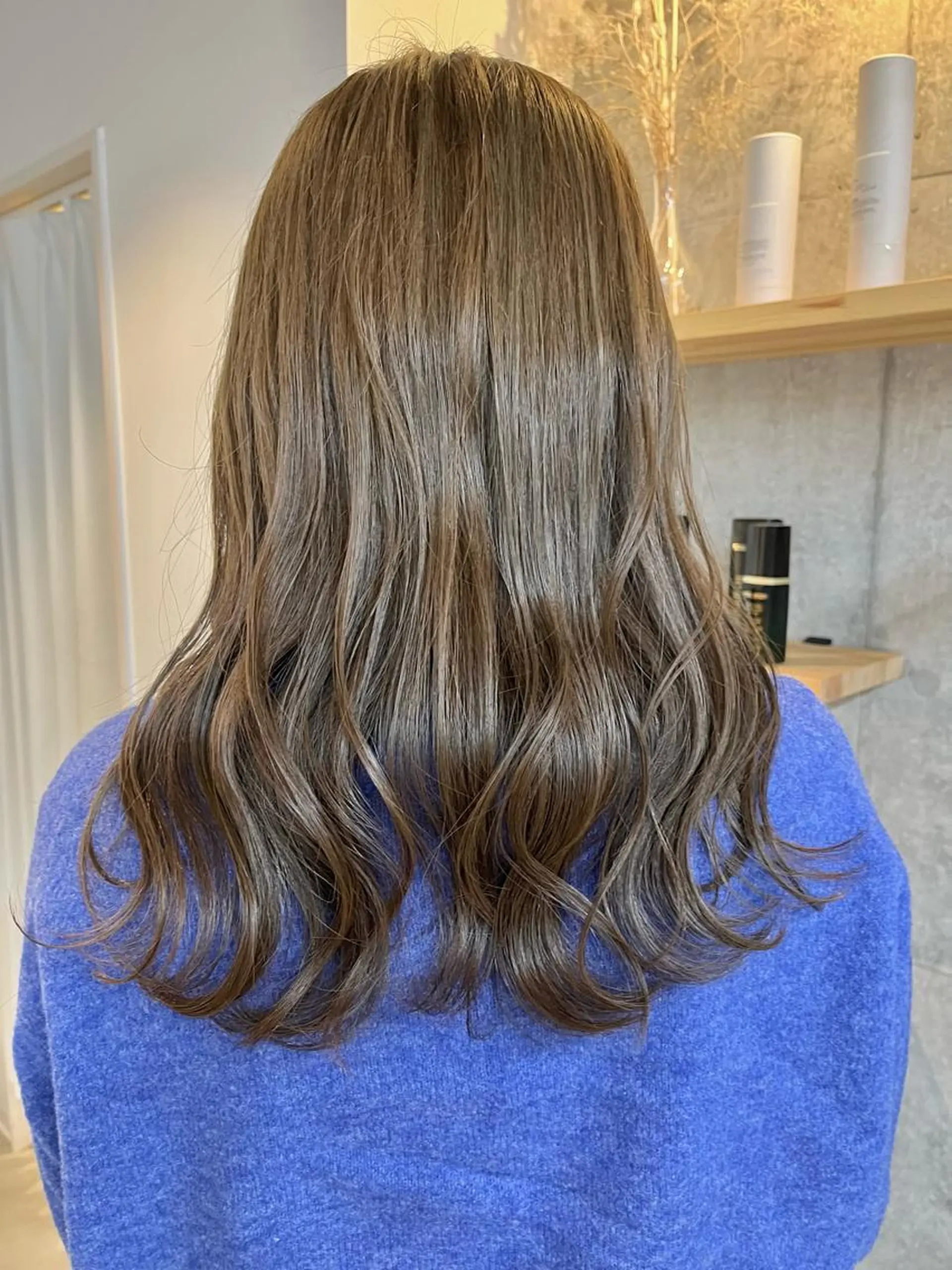 セミロング カラー ブリーチ ケアブリーチ ダブルカラー イヤリングカラー ハイライトカラー ハイトーンカラ ー/小川のヘアスタイル